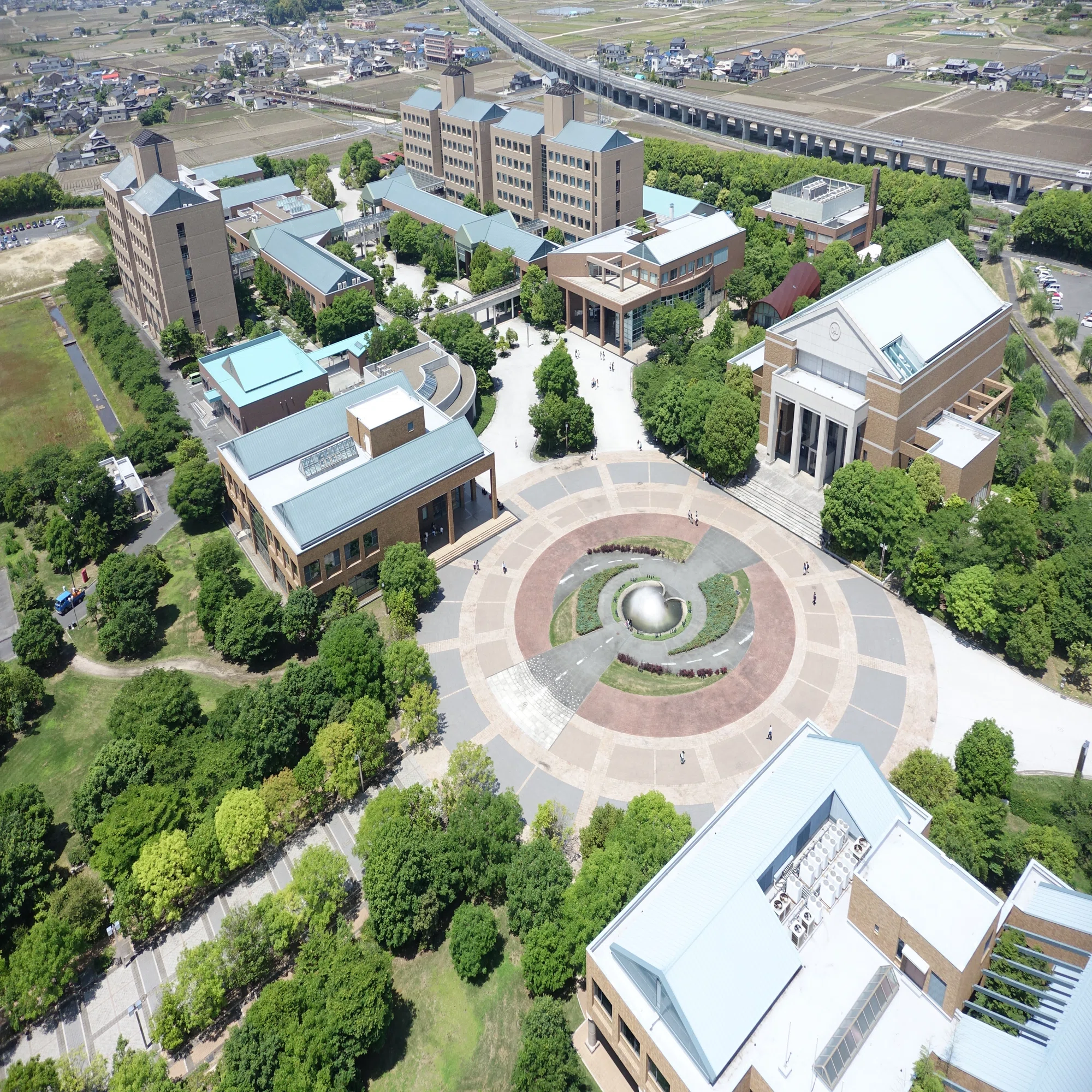 岡山 県立 大学