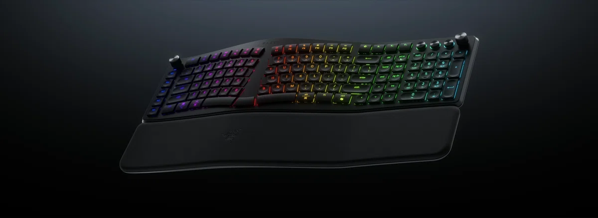 Razer〉 Pro Type Ergo — 分割エルゴで