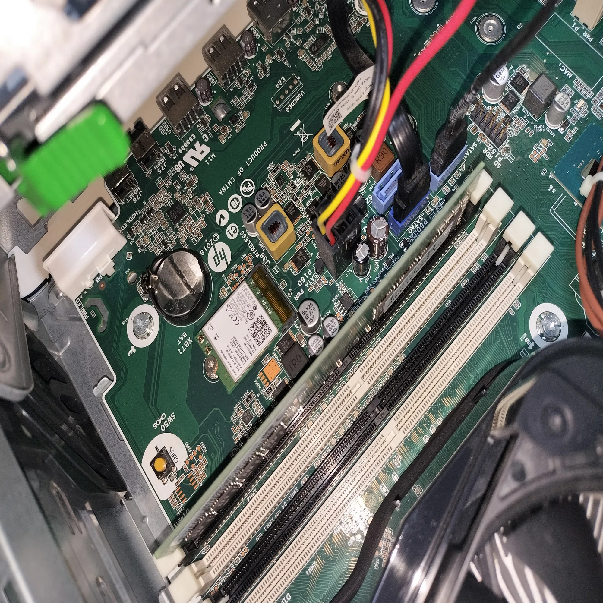 散々擦られ続けてきたネタ：メーカー製PCを改造するヤツ（HP EliteDesk 