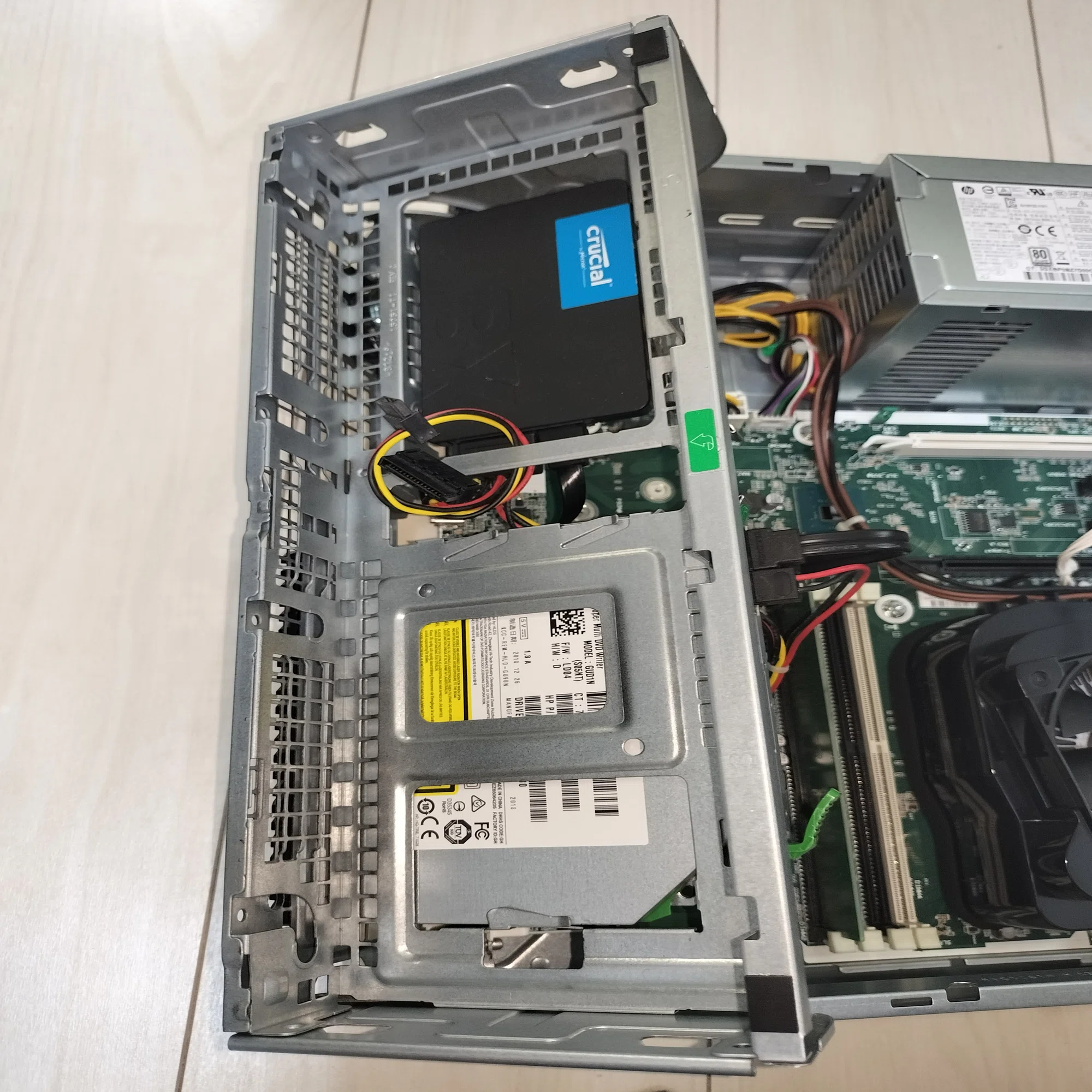 散々擦られ続けてきたネタ：メーカー製PCを改造するヤツ（HP EliteDesk 