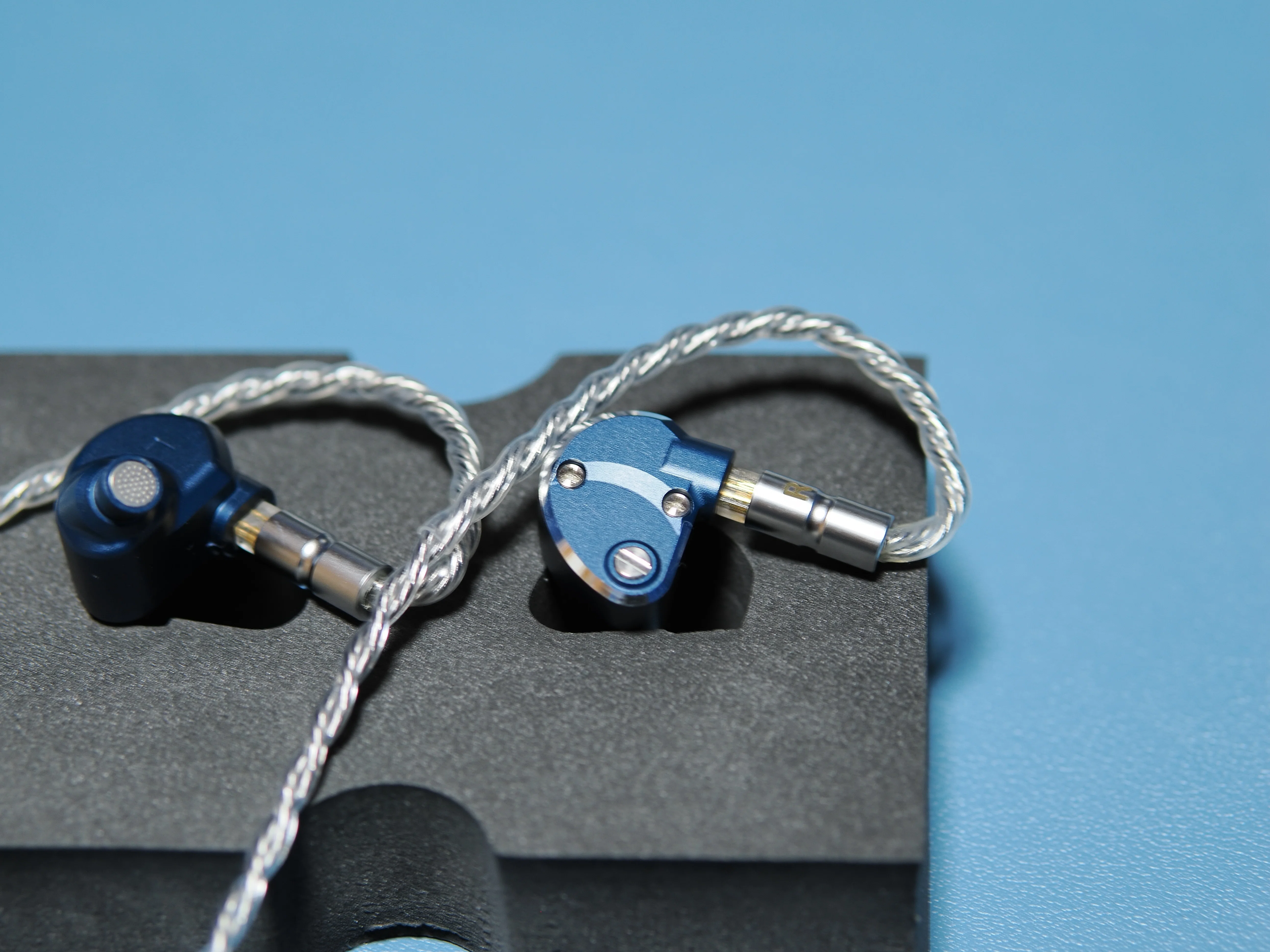 UCIDTECH RE-3 リケーブル可能イヤホン 有線イヤホン】UCOTECH RE3PROを聴いてみた【1DD】｜すみのおと