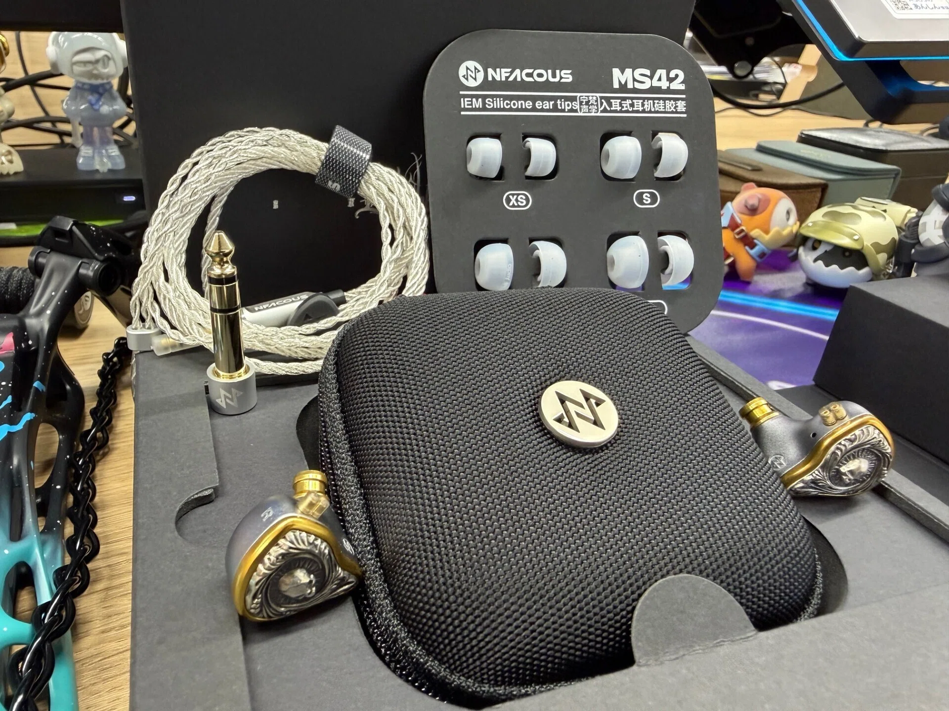 NF ACOUS NM25 Ossuary Silver Edition はなぜモニター機を“崩した