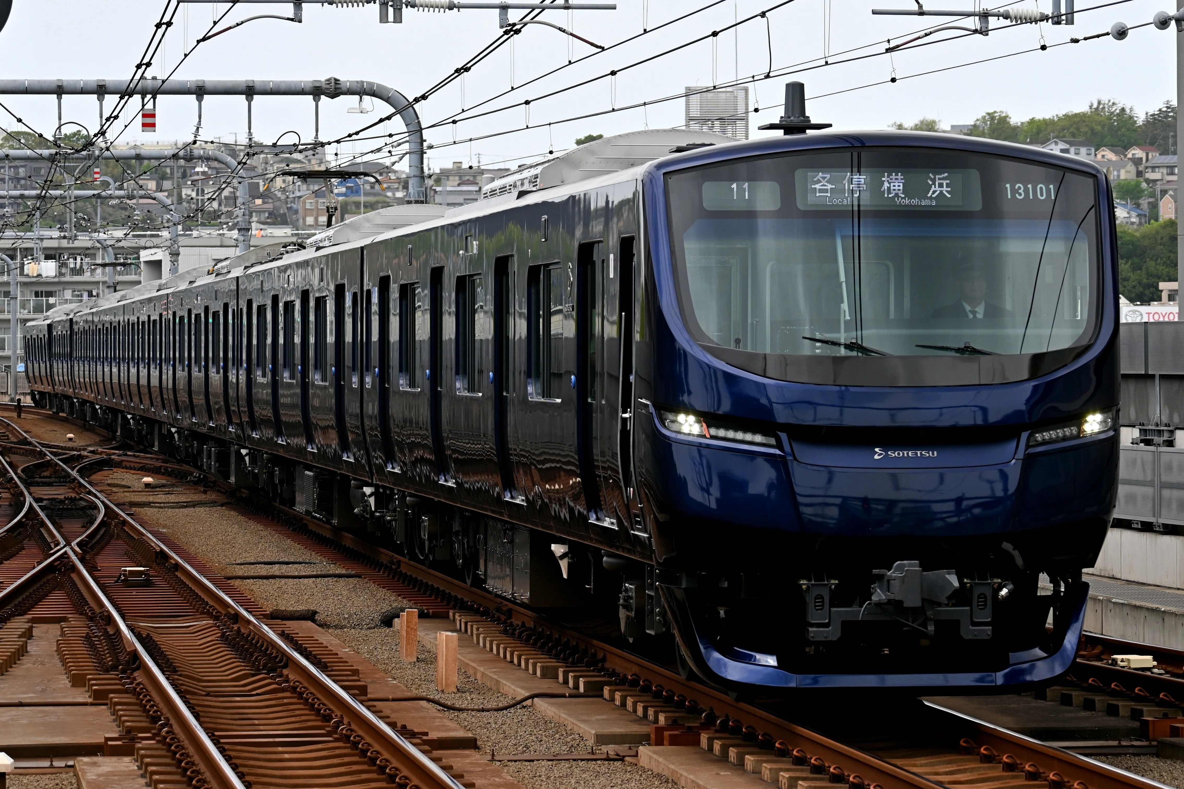 蘇鉄　大小3本 相模鉄道 再びの新系列「13000系」を追う！｜隣の芝生は隣の芝生