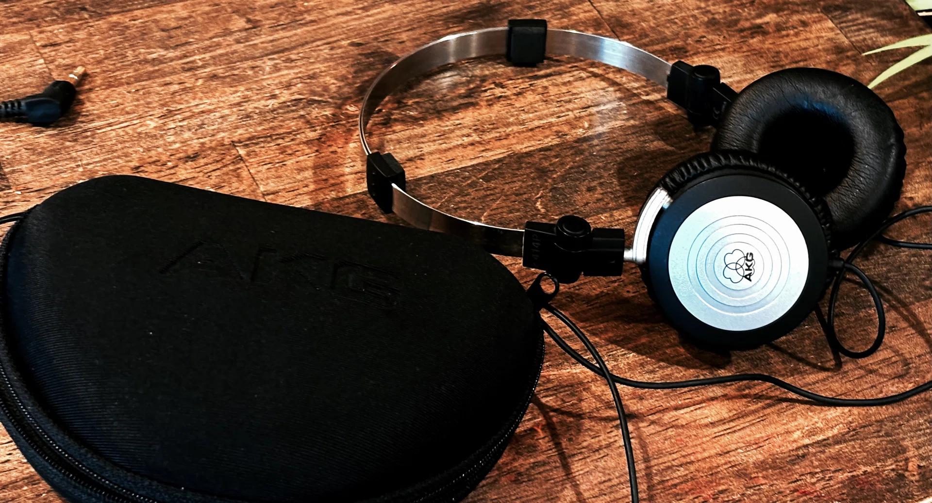 メイドインオーストリア最後の時代｜廃盤名機AKG K414Pという小さな