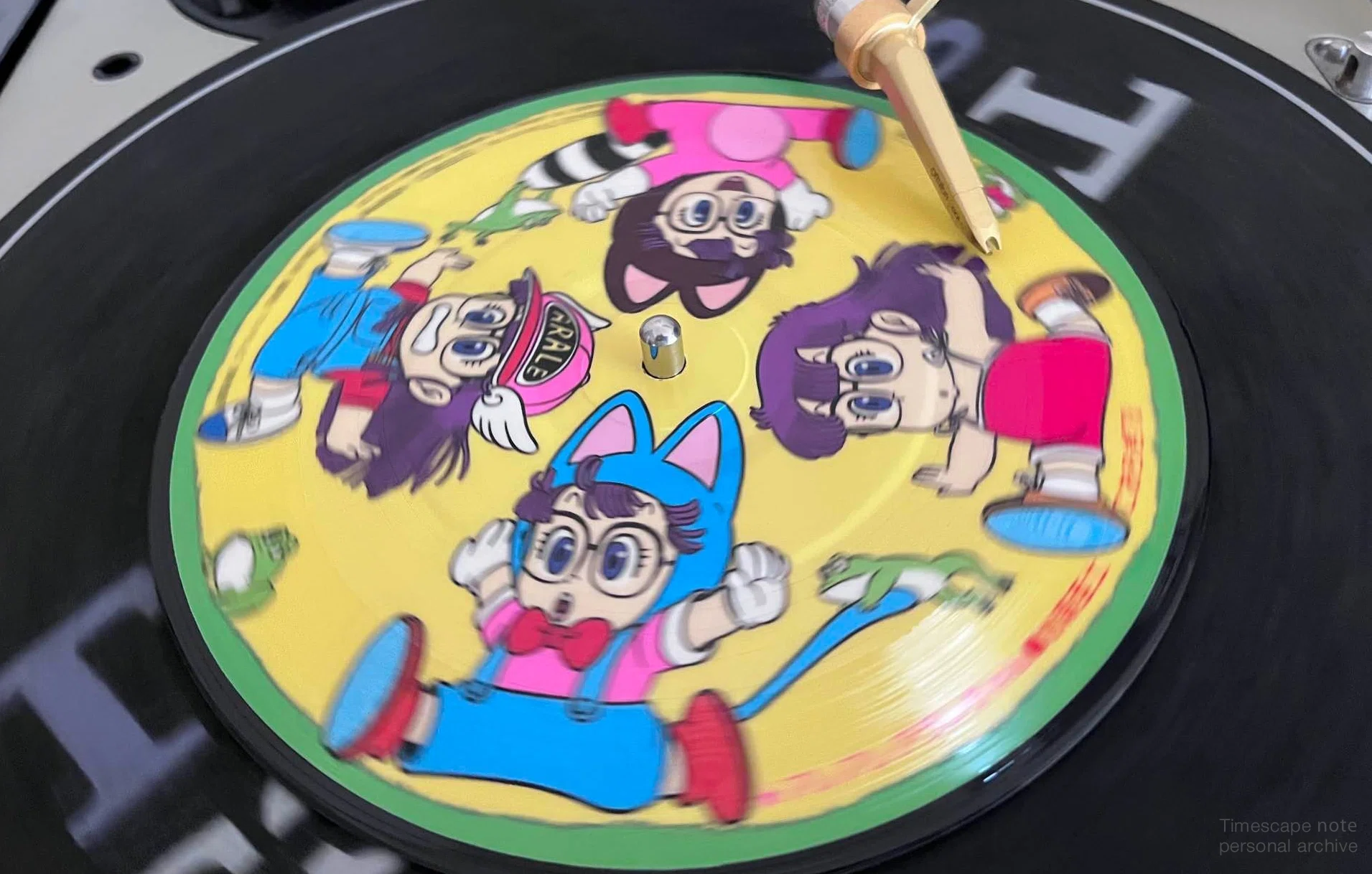 やっぱりレコードは黒くないと、落ち着かない｜Timescape