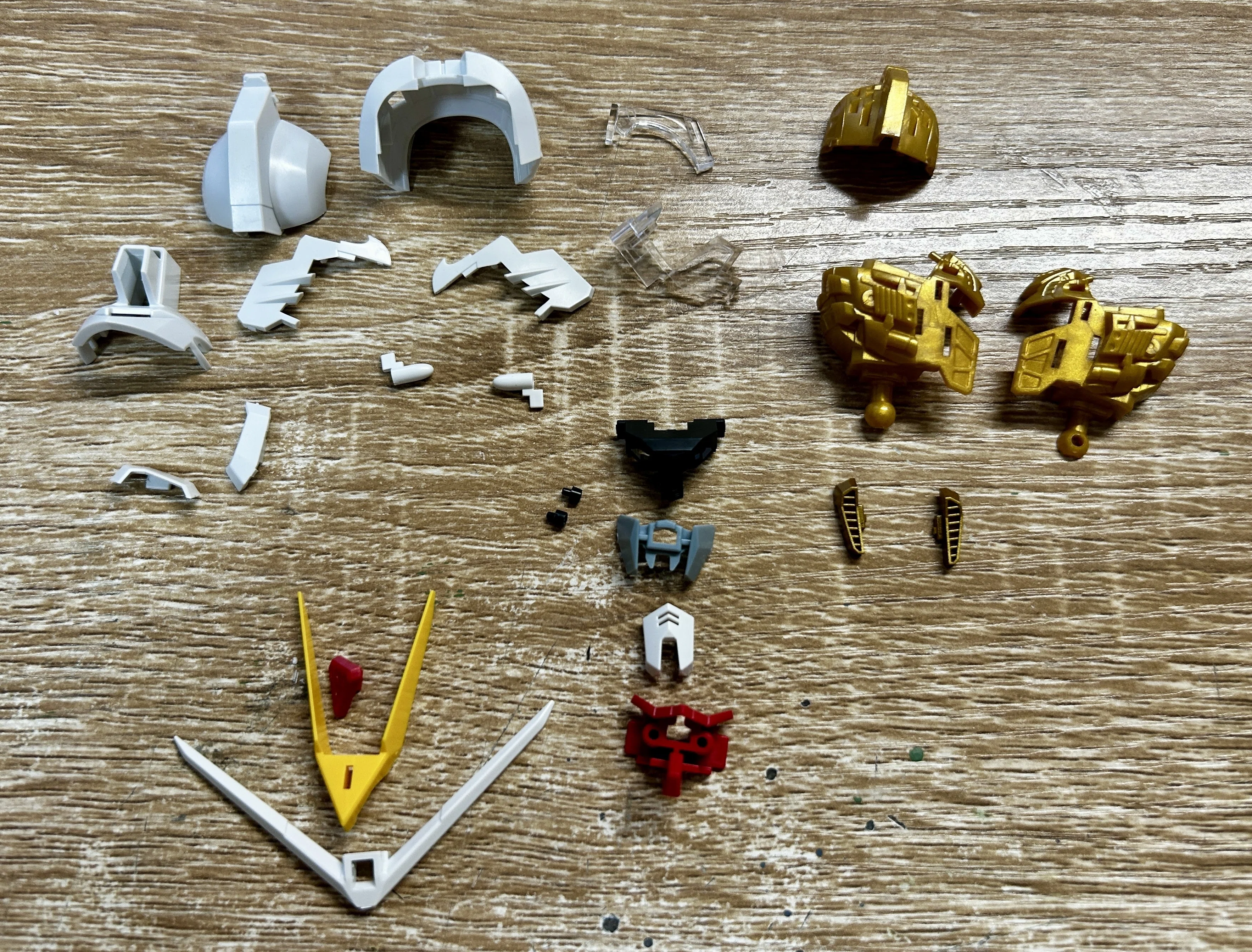 制作記)PG ストライクフリーダム～その2～ 頭部、胸部素組＋LED配線
