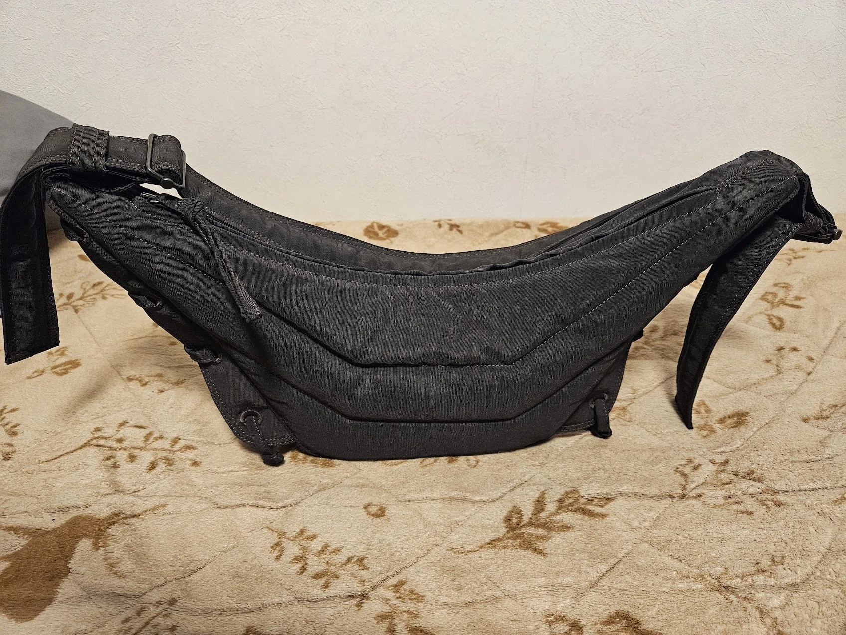 Lemaireの最強バッグ Soft Game Bag (Small) |G新井 Lemaireの最強バッグ Soft Game Bag (Small) |G新井