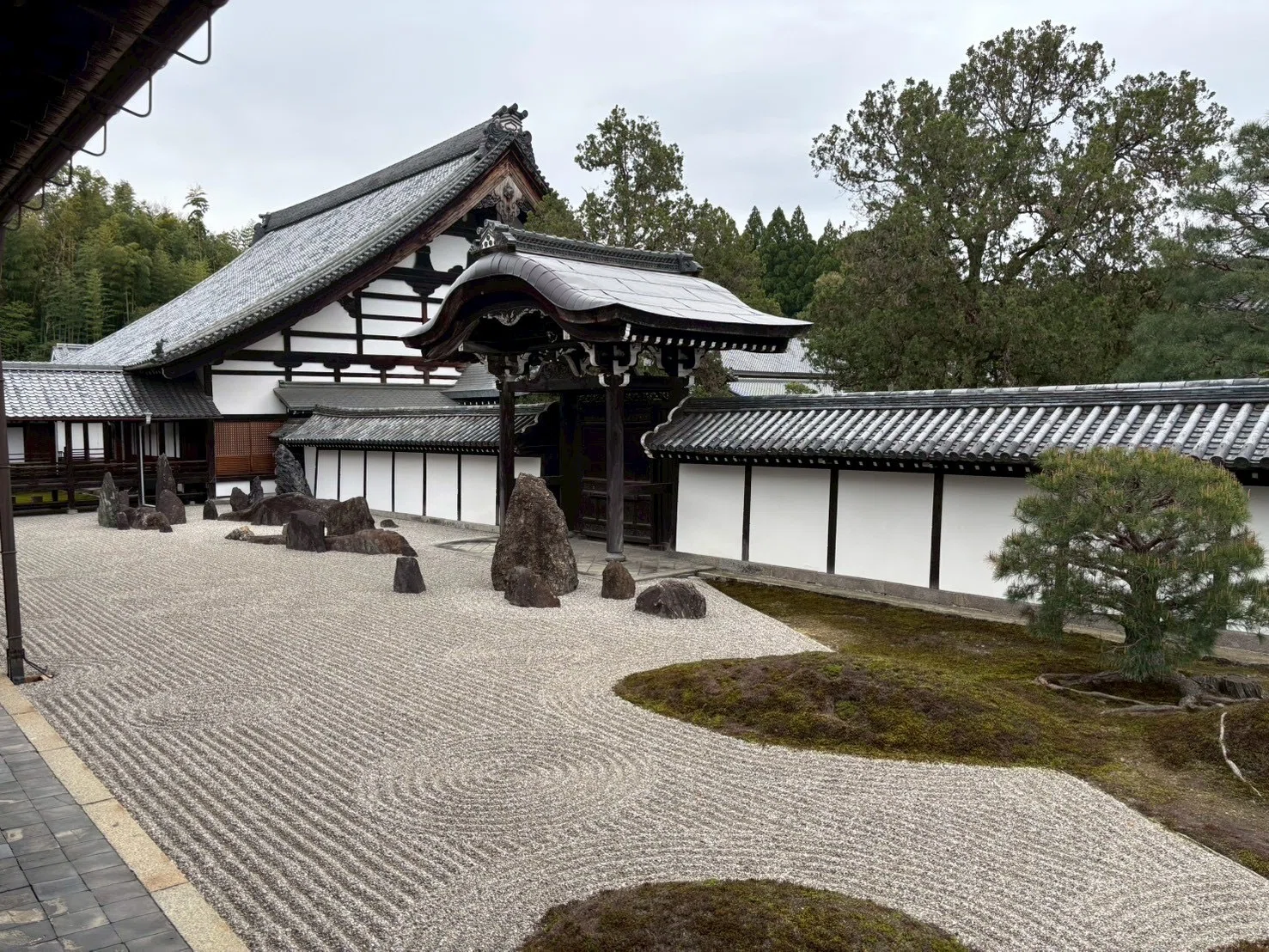 京都旅行】重森三玲の作庭、美しくモダンな日本庭園が魅力 東福寺