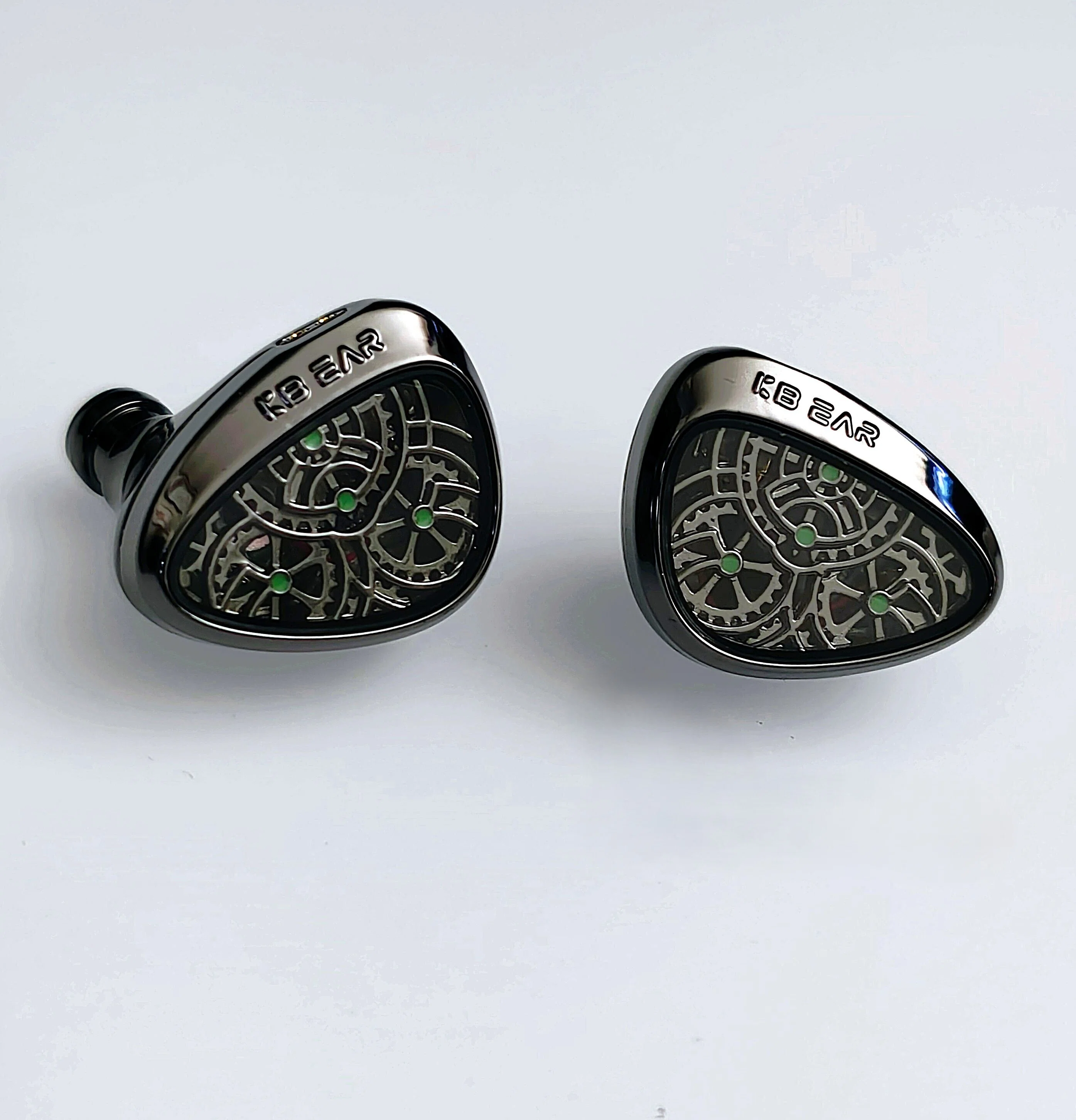 【リケーブル付】KBEAR Tourbillon-X 他 中華イヤホン4本まとめ リケーブル付】KBEAR Tourbillon-X 他 中華イヤホン4本まとめ KBEAR TB