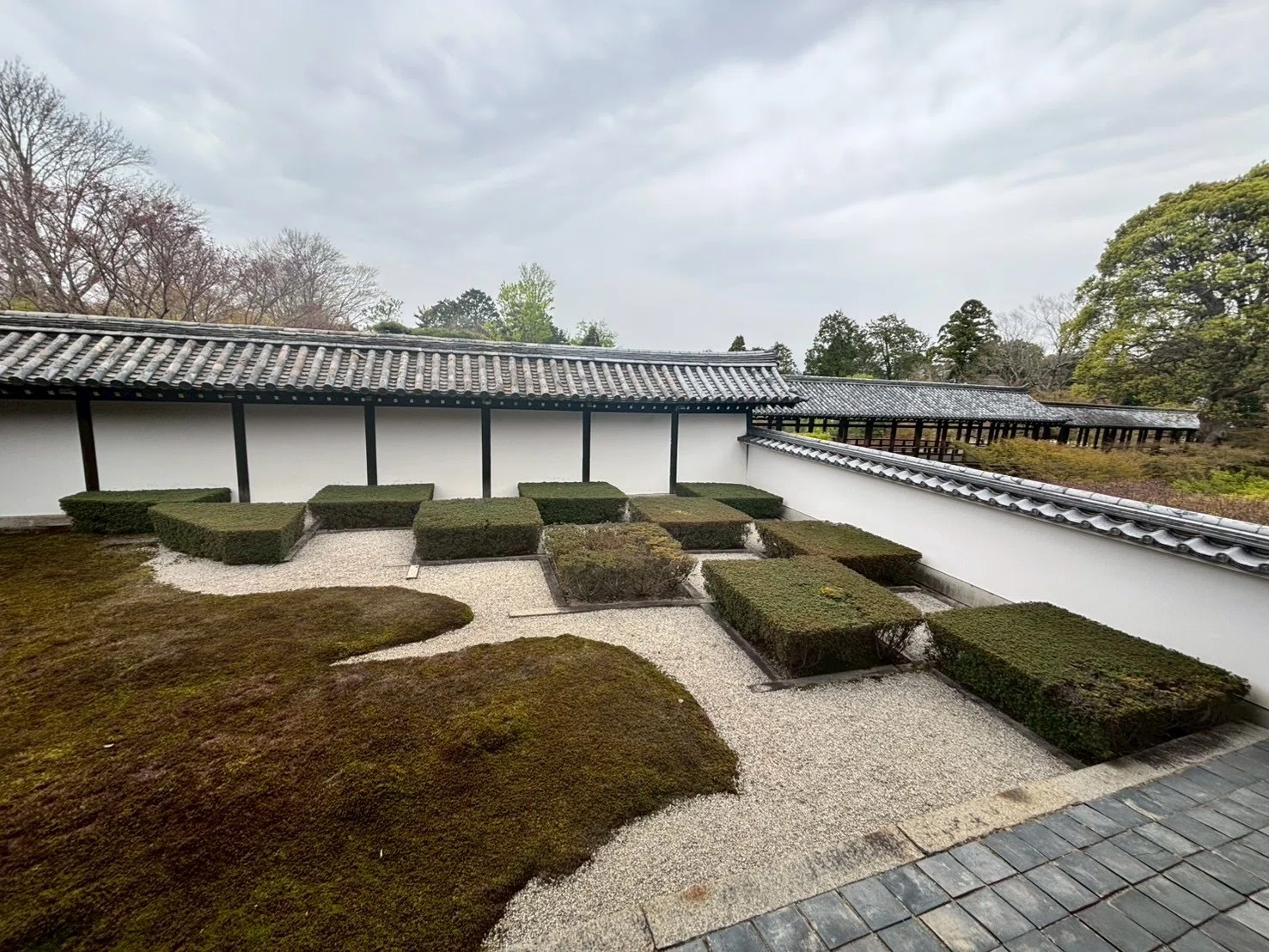 京都旅行】重森三玲の作庭、美しくモダンな日本庭園が魅力 東福寺