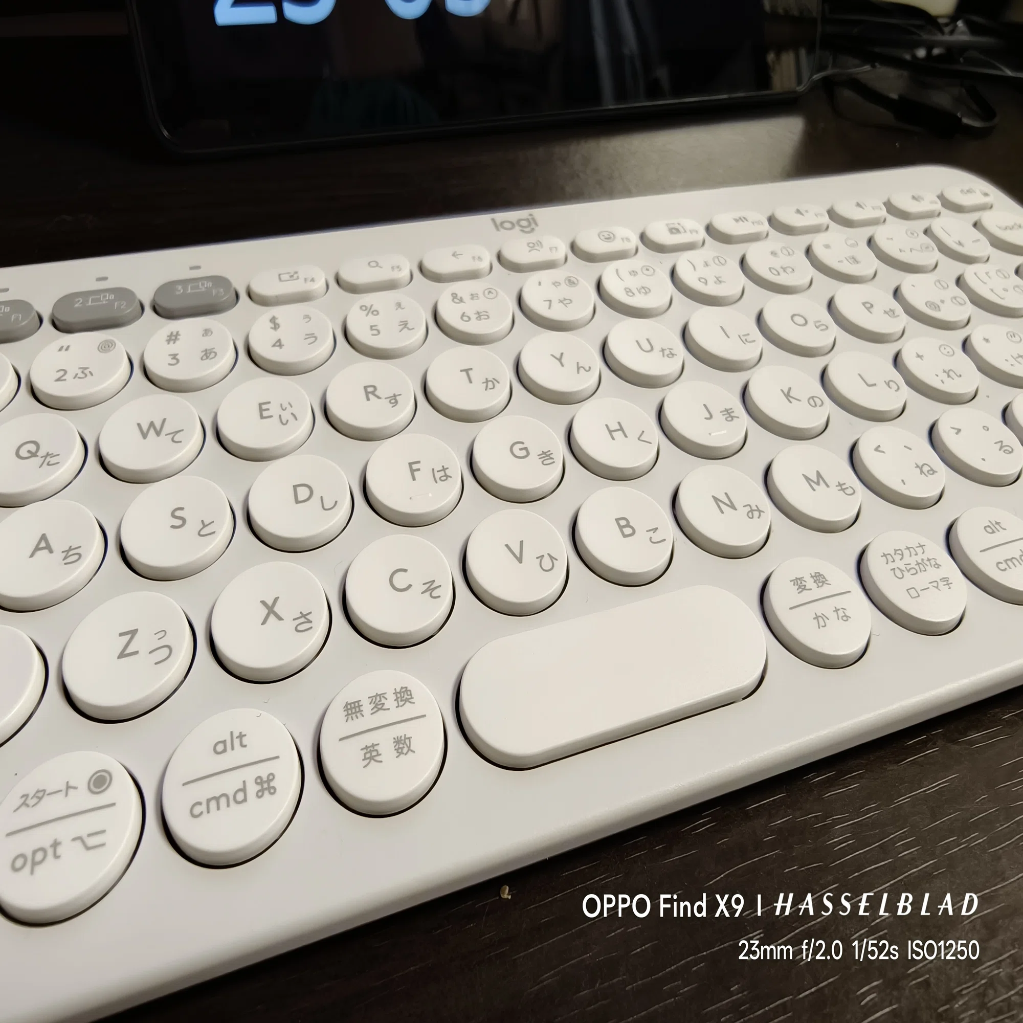 またコンパクトキーボード買った【PEBBLE KEYS 2 K380s】｜ひげ 