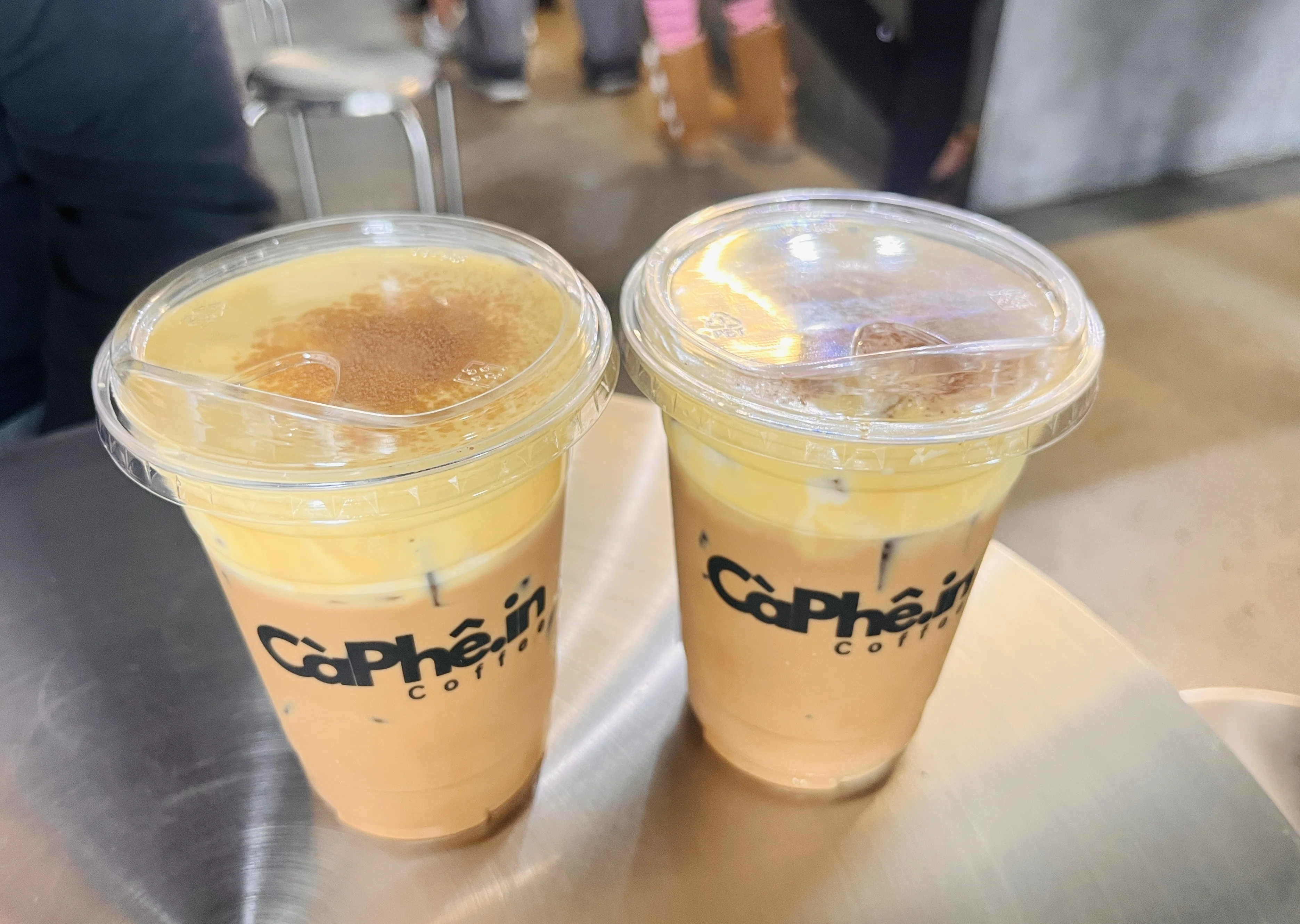 ベトナムの名物グルメであるエッグコーヒー。トップに生たまごで作るクリームを乗せたもの