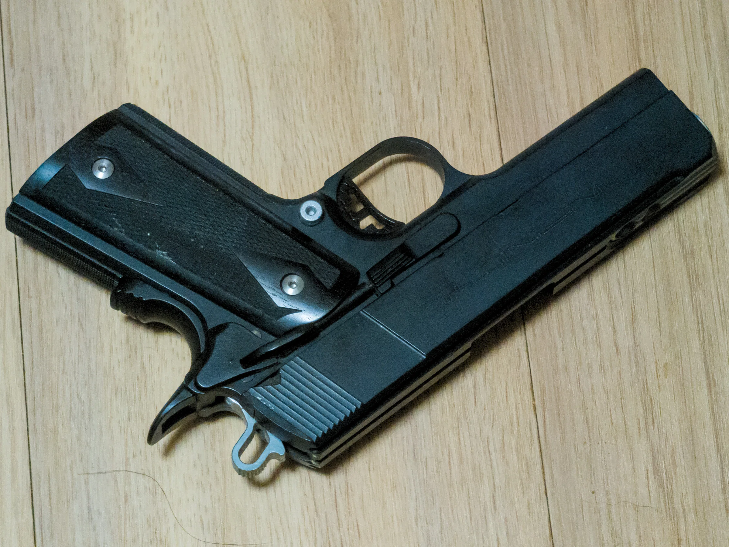 ガスガン CAL.45 クローム仕上げ 230gr 海外通販でエアソフトガンを買うとどうなるのかの話 - G&G STP45