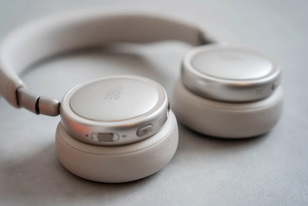 JBL LIVE 780NC / 680NCレビュー｜7年ぶり刷新のJBL最新ヘッドホンは