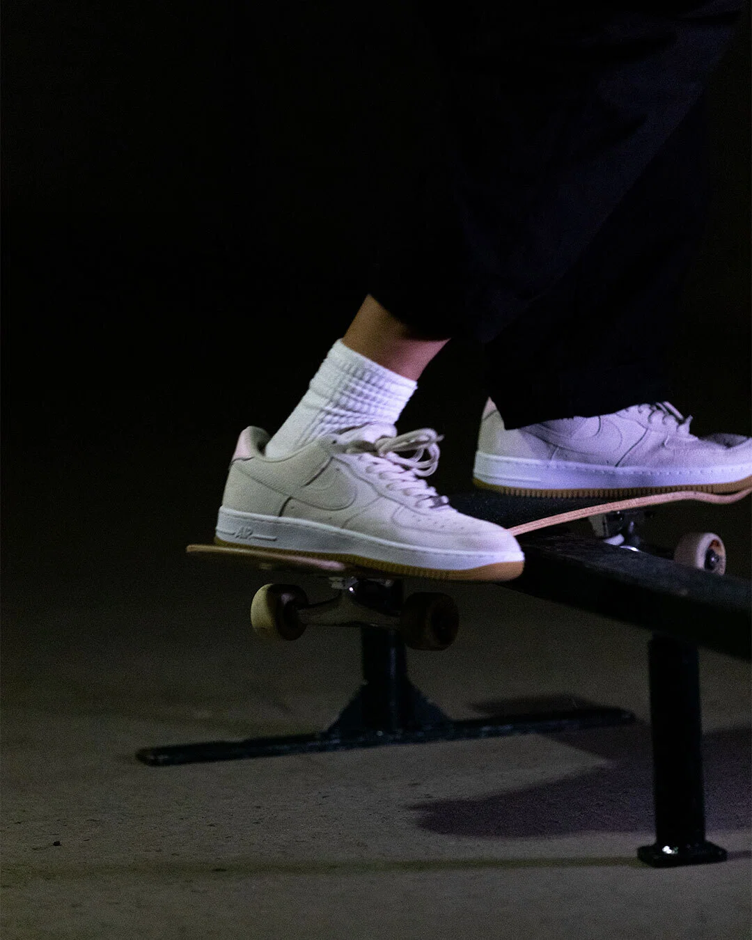 スケーターのステイタスとしてのNIKE SB AIR FORCE 1。｜HIGHFIVE