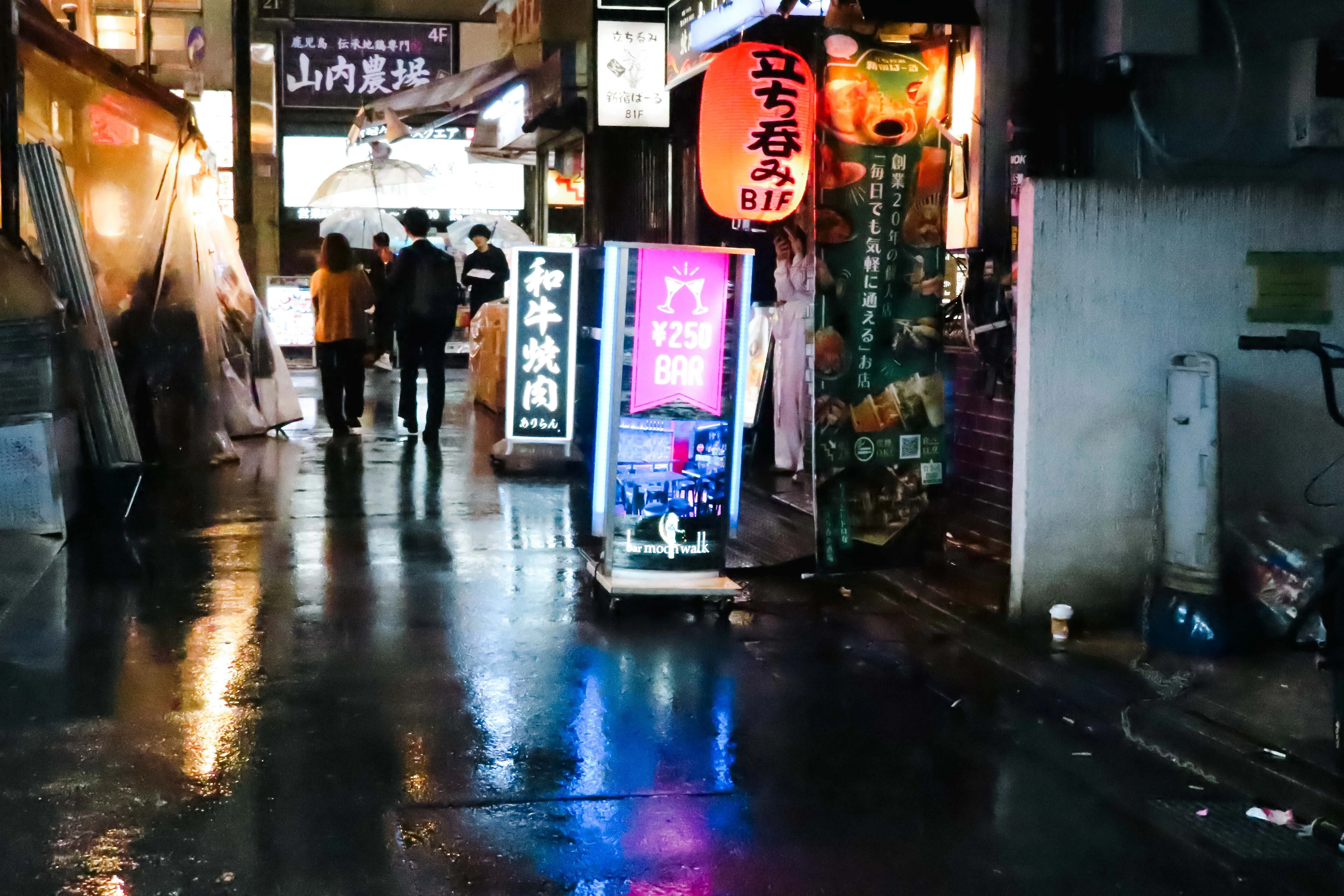 Z世代が選んだ。ポケットに入れて歩ける。 CanonPowerShot SX740 HS