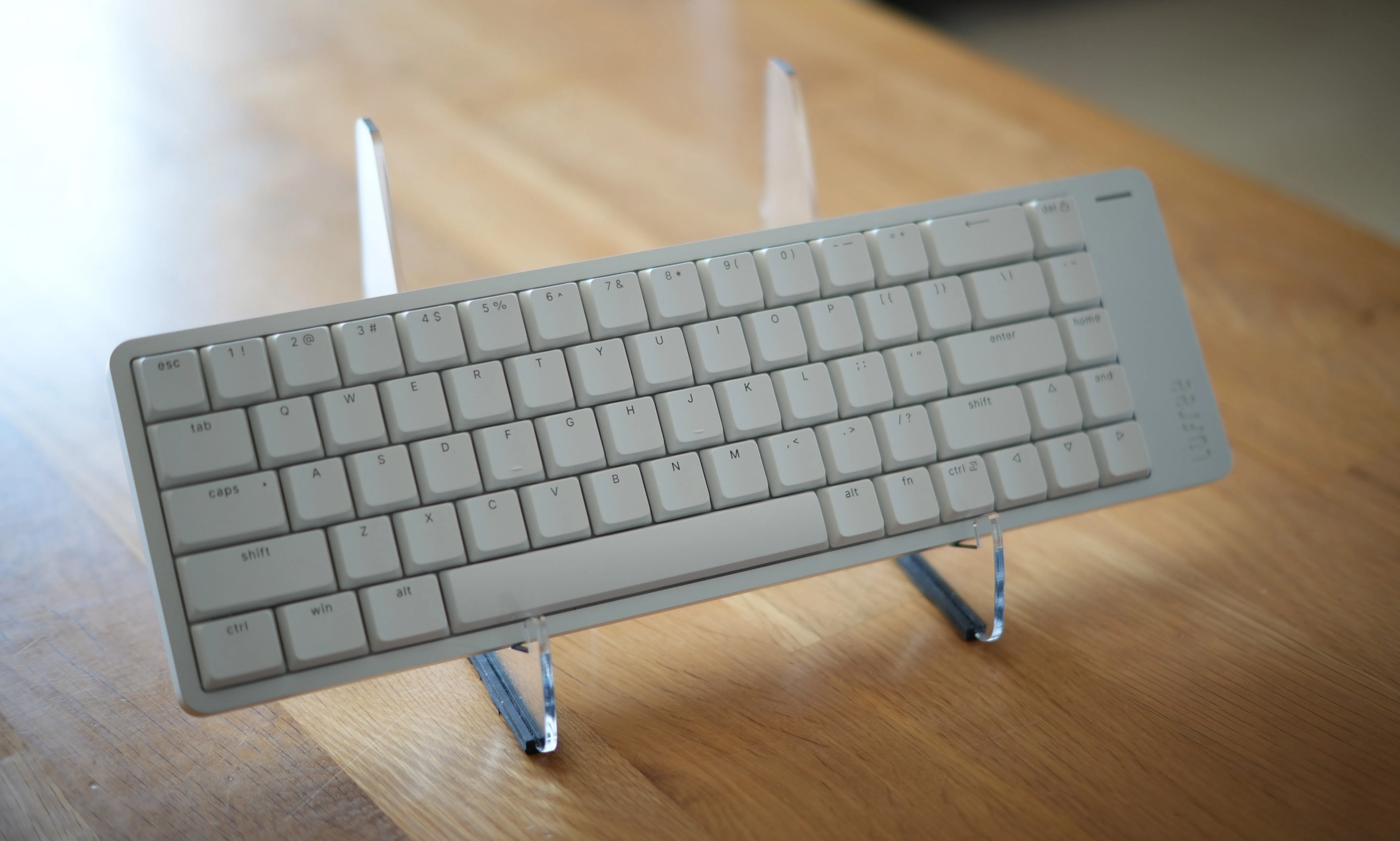 キーボードを質感で遊ぶ②【Lofree Flow2】｜鳴海シロウ