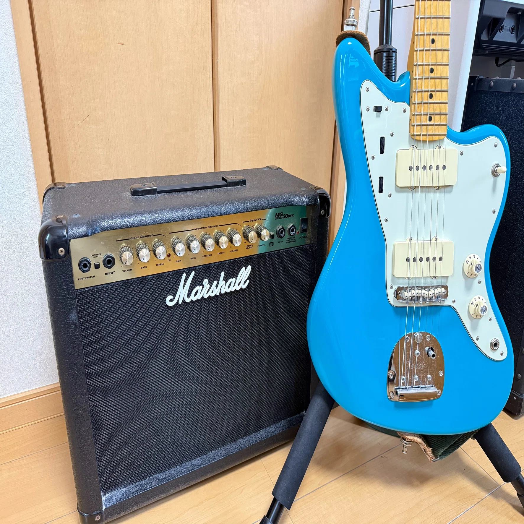 ギター Marshall Marshall MG30FXレビュー。自宅練習に最適なサイズと機能。【MG