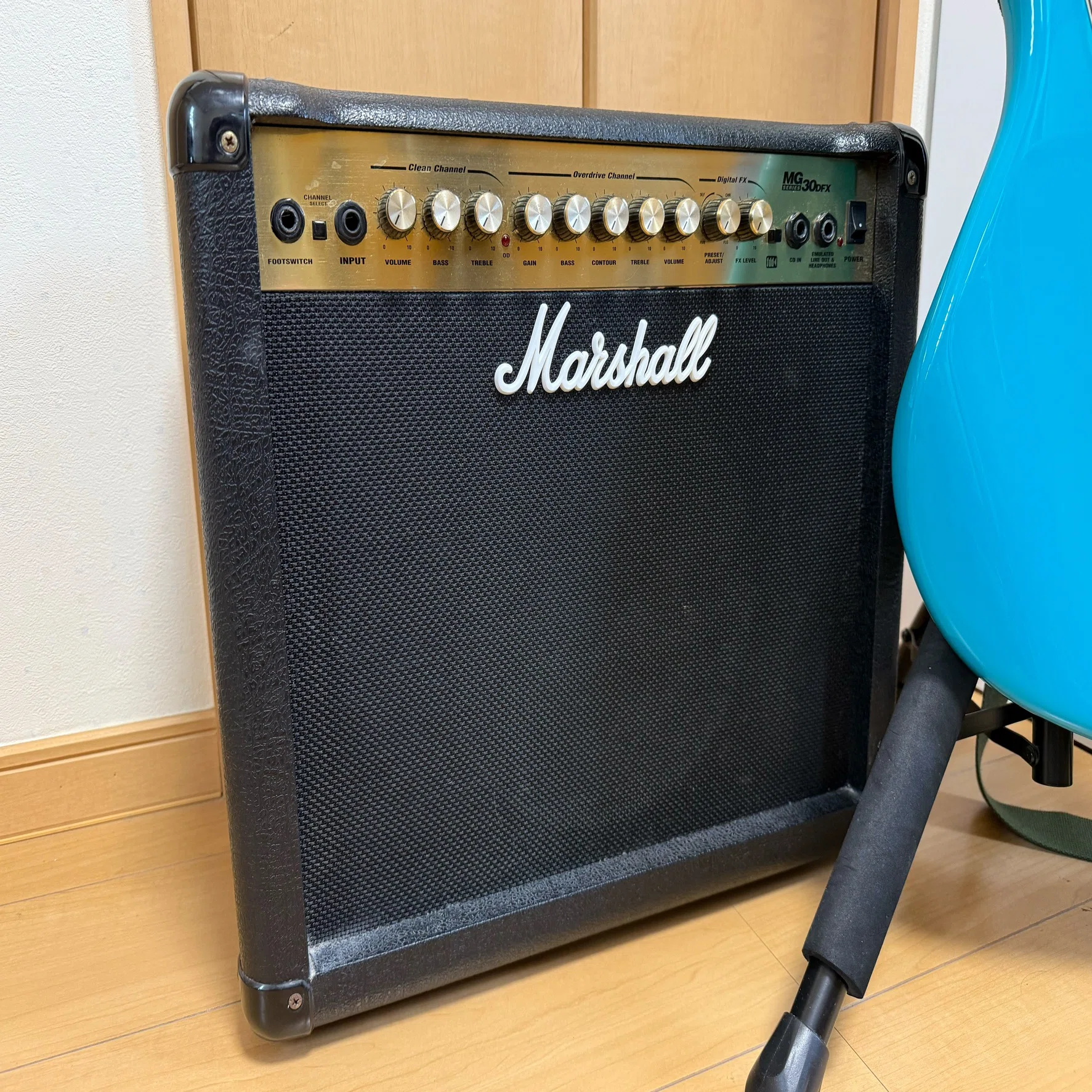 Marshall MG30FXレビュー。自宅練習に最適なサイズと機能。【MG