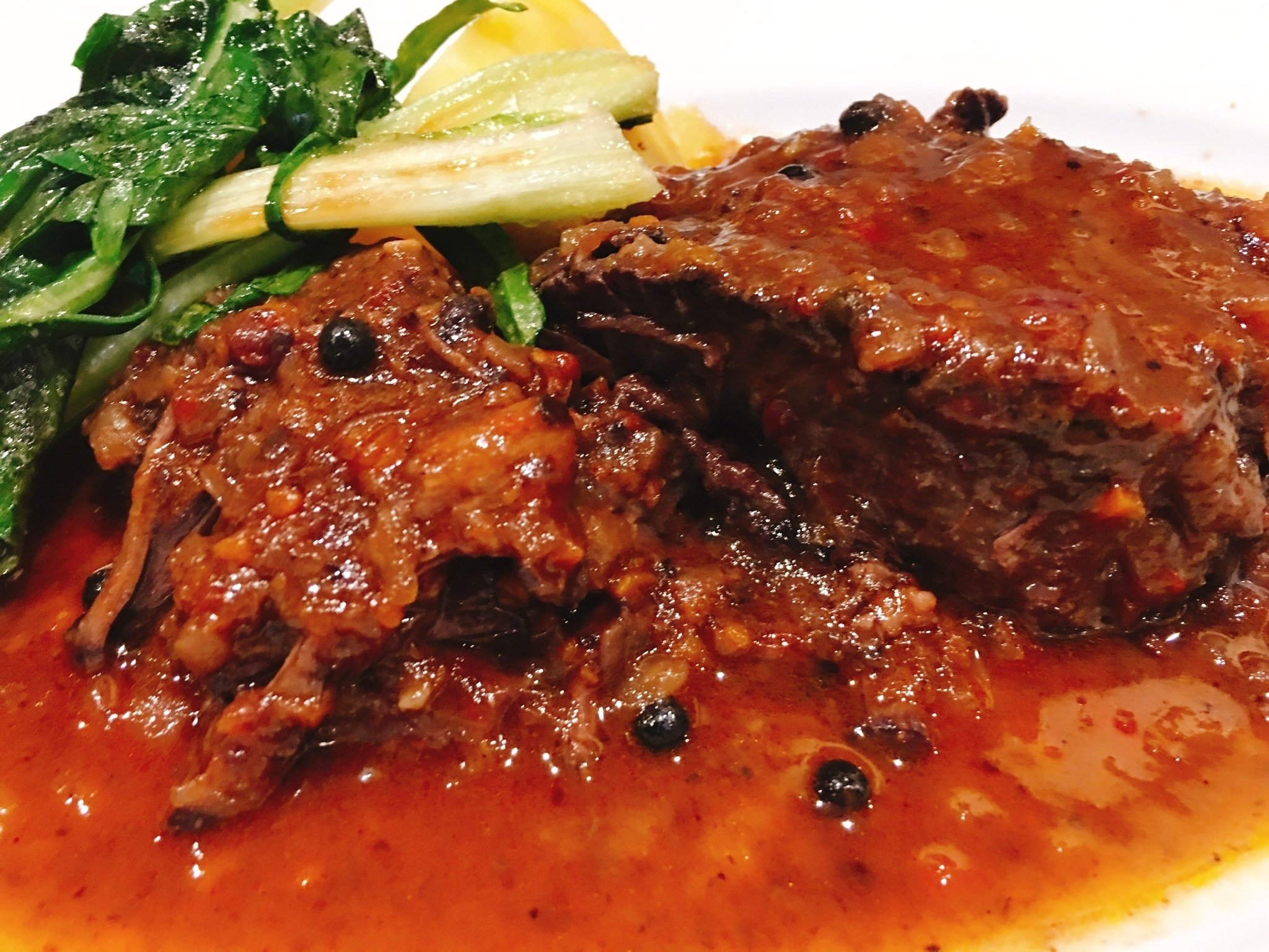 国産牛すね肉のペポーゾ