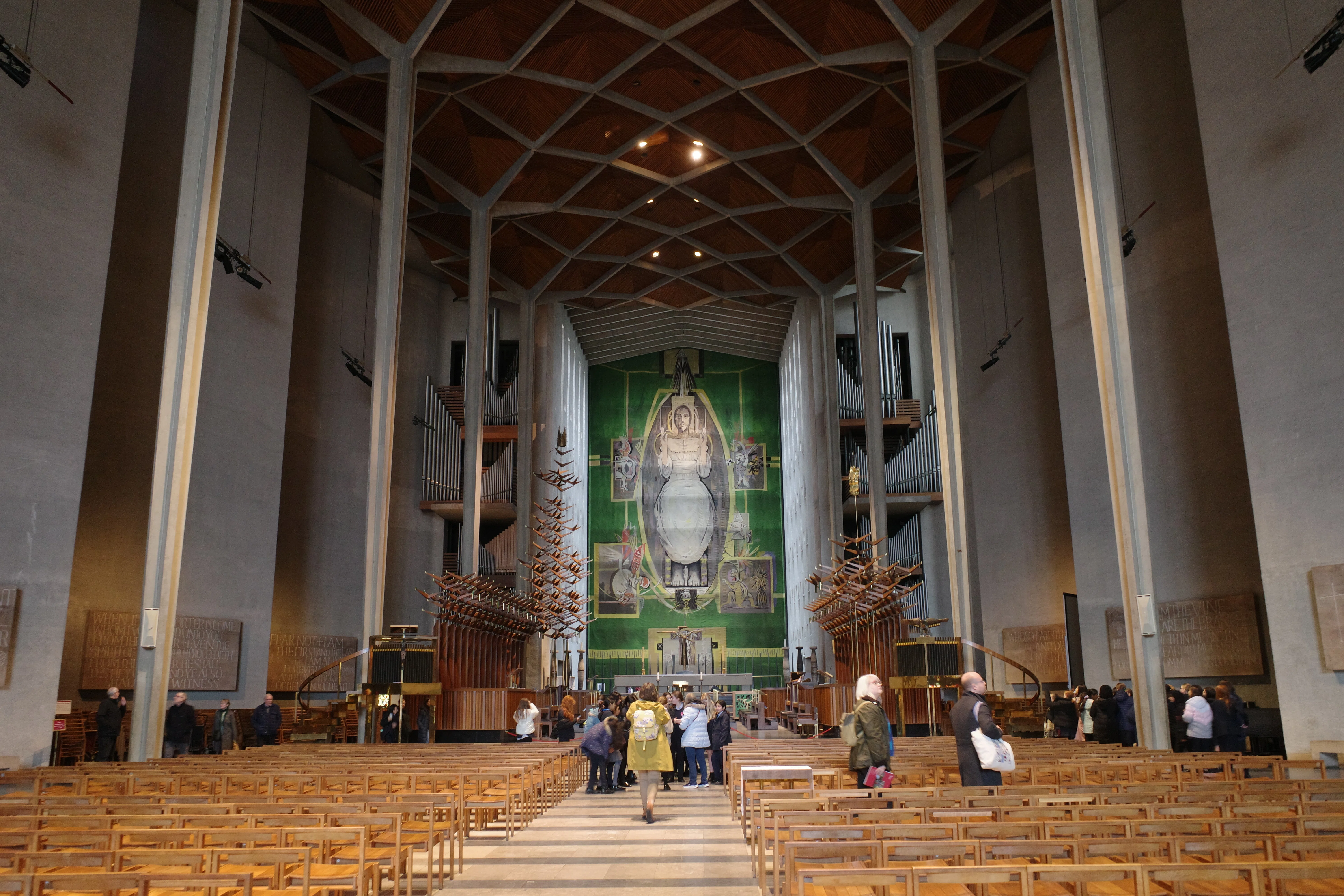 イギリスの大聖堂】コベントリー大聖堂/Coventry Cathedral｜Taku