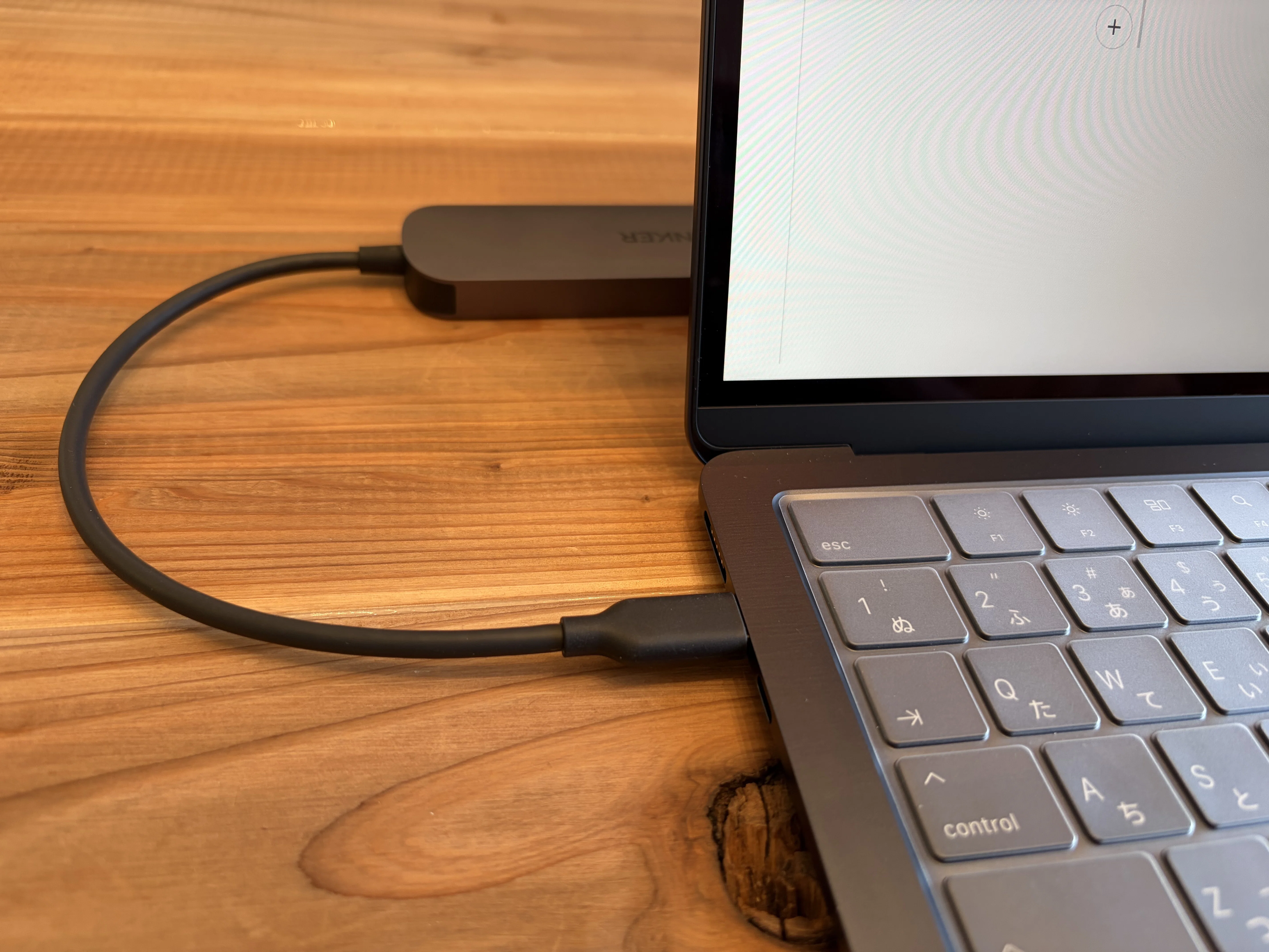 MacBook Airに拡張性を持たせる｜Anker Nano USB-C ｜菅原