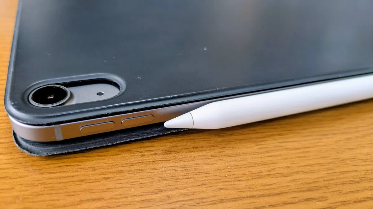 iPad Air (M4) はSmart Keyboard Folioがベストマッチすることを確認 