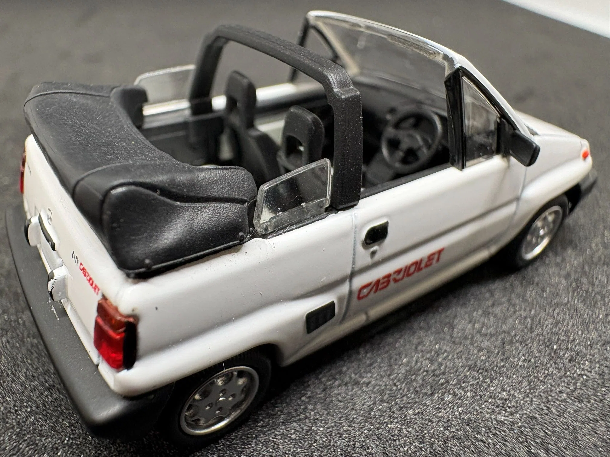 トミカリミテッドヴィンテージ NEO LV-N262b ホンダ シティ カブリオレ
