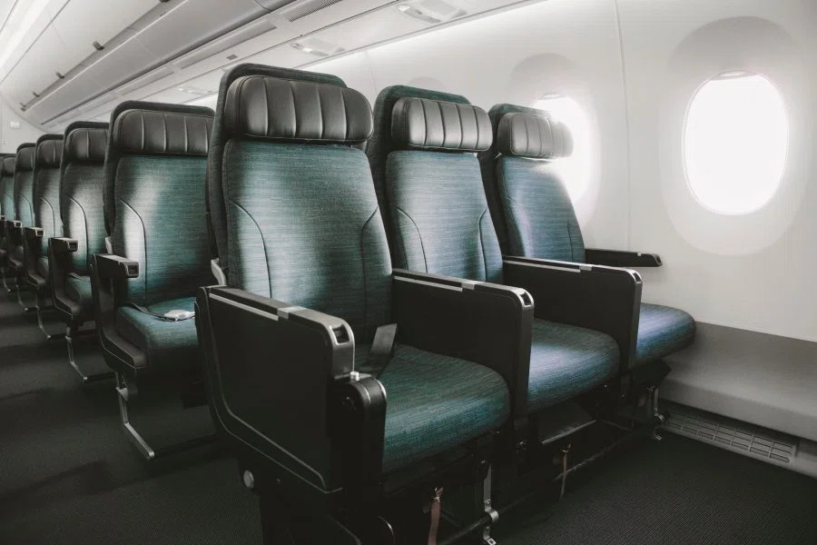 自宅に飛行機のファーストクラスを作りたい男①椅子探し編｜休日のすゝめ