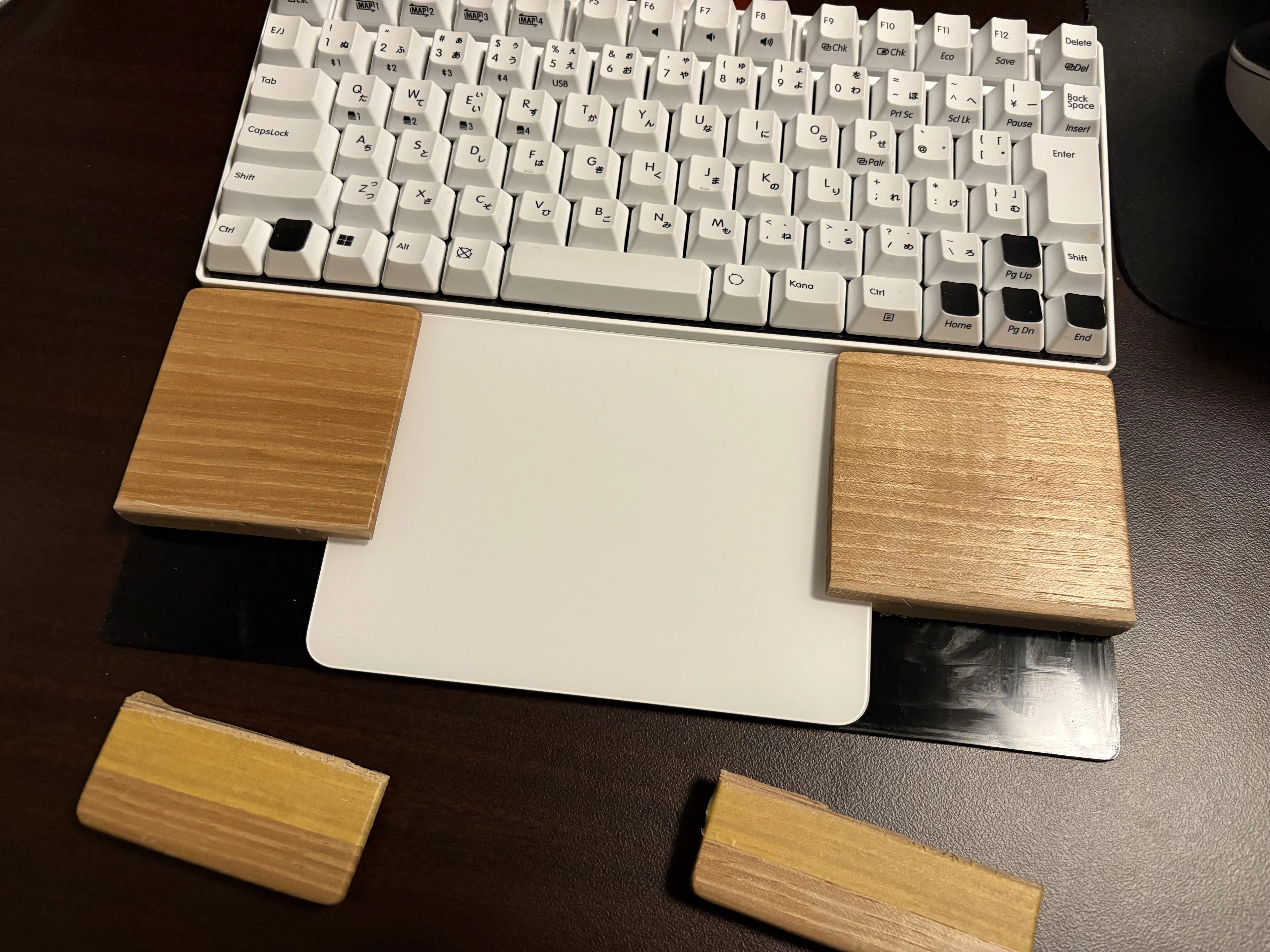 Magic Trackpad をキーボードの手前に置いて使いたい|三上威・データ Magic Trackpad をキーボードの手前に置いて使いたい|三上威・データ