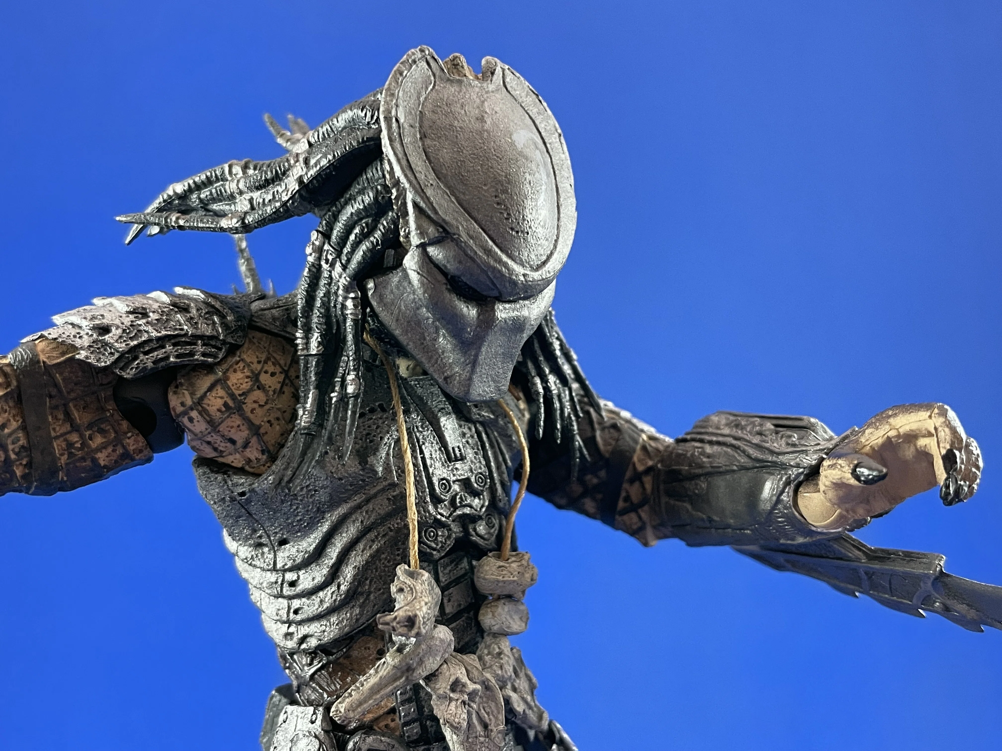 NECAだけじゃない！7インチのプレデター】McFarlane Toys AVP 
