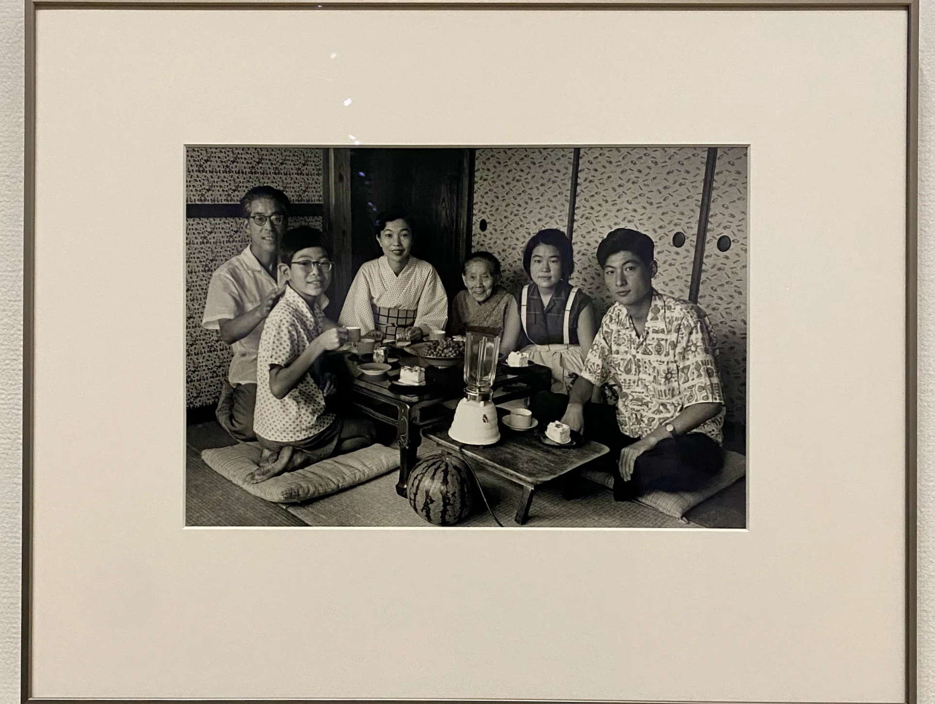 FOCUS!】写真から昭和の時代が立ち現れる 「TOPコレクション Don't