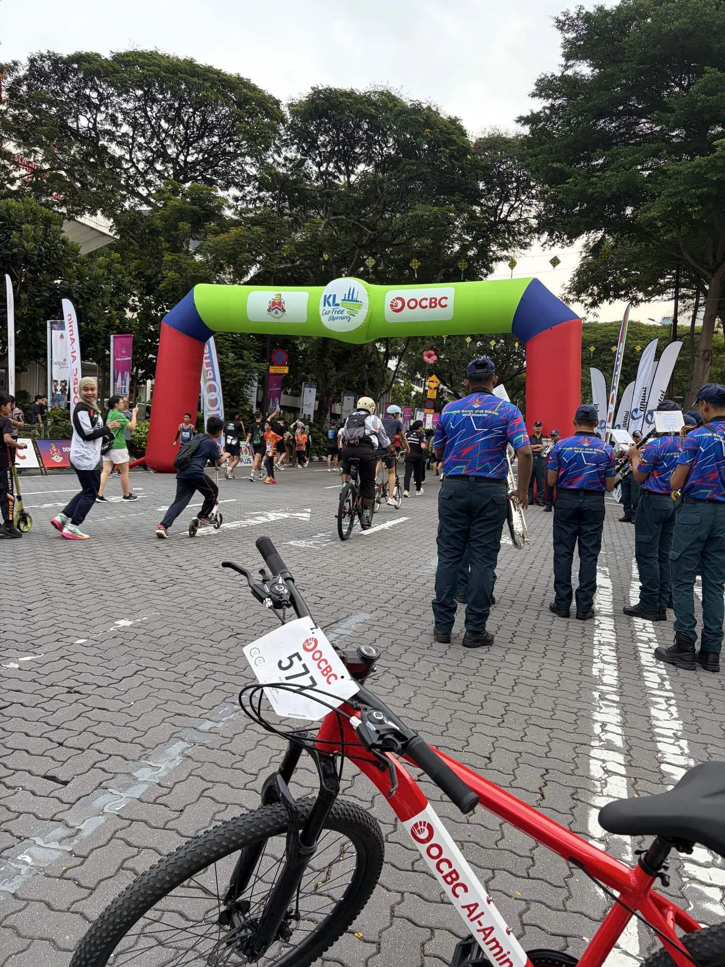 KL中心部をチャリで爆走！ KL Car Free Morning、自転車を借りて走って 