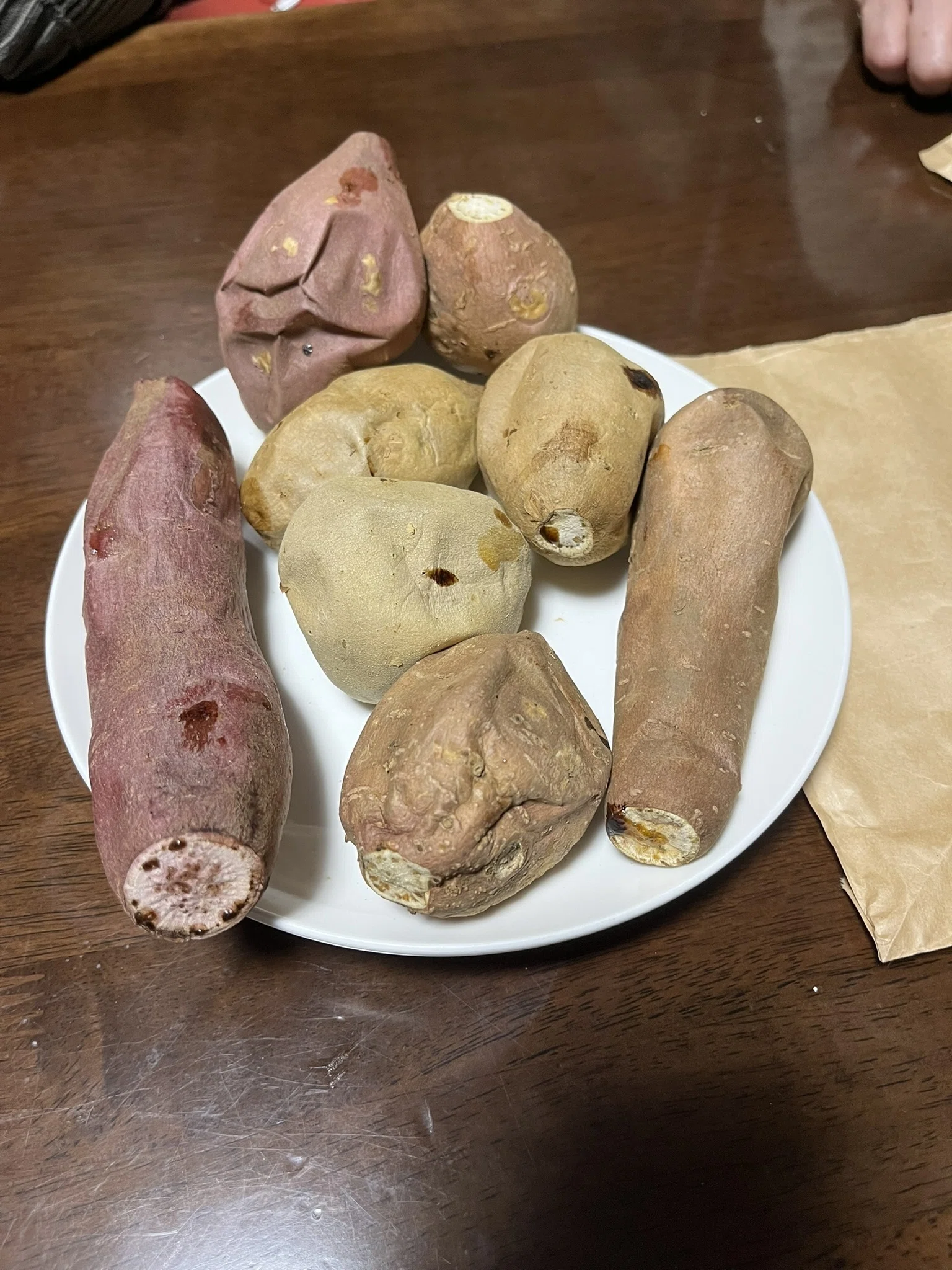 焼き芋を5種類食べ比べたら、意外な結論になった｜瀬川よすが