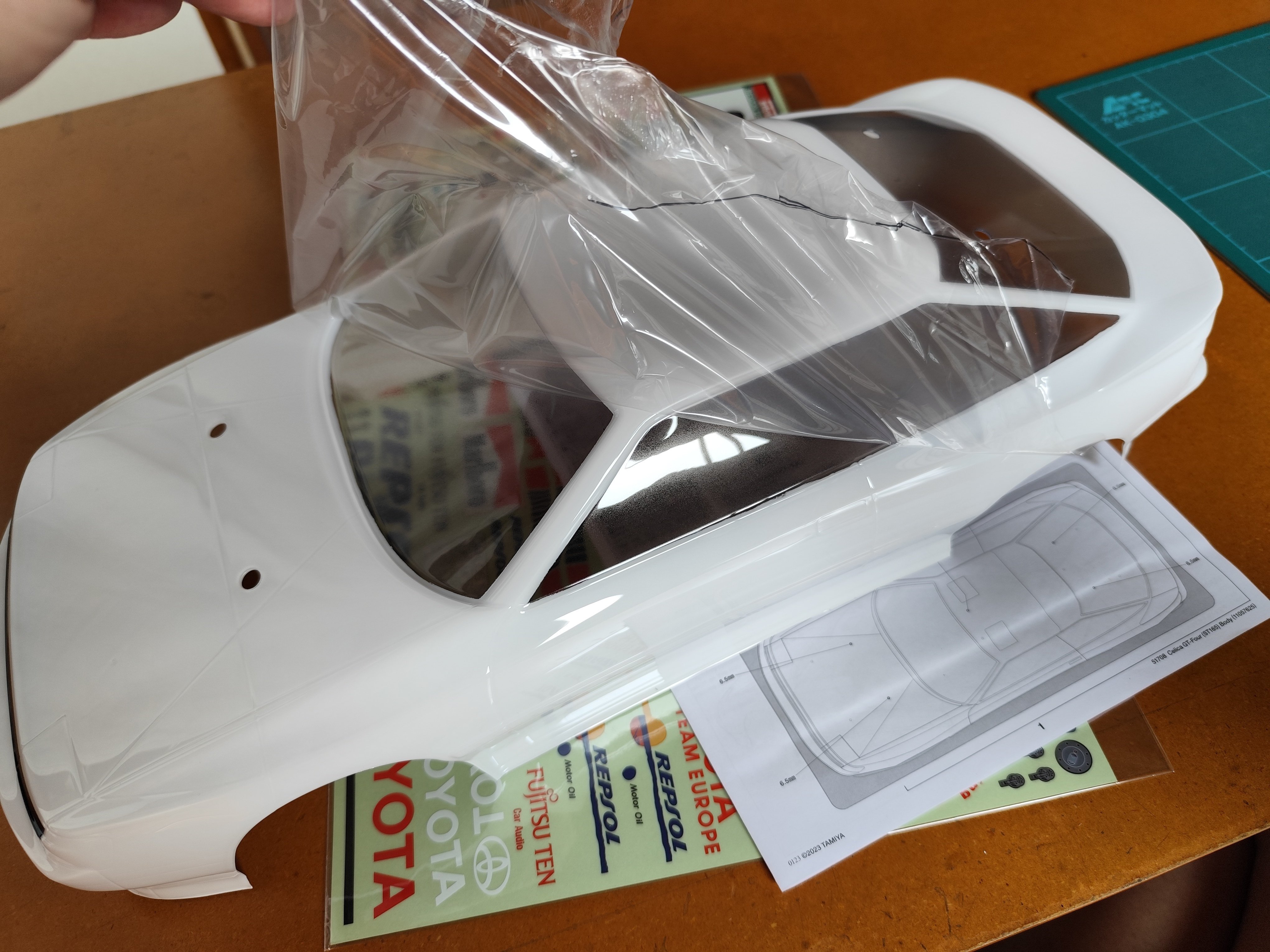 ラジコン#4「タミヤ 1/10RC トヨタ セリカ GT-FOUR」ボディー作れ｜かめた