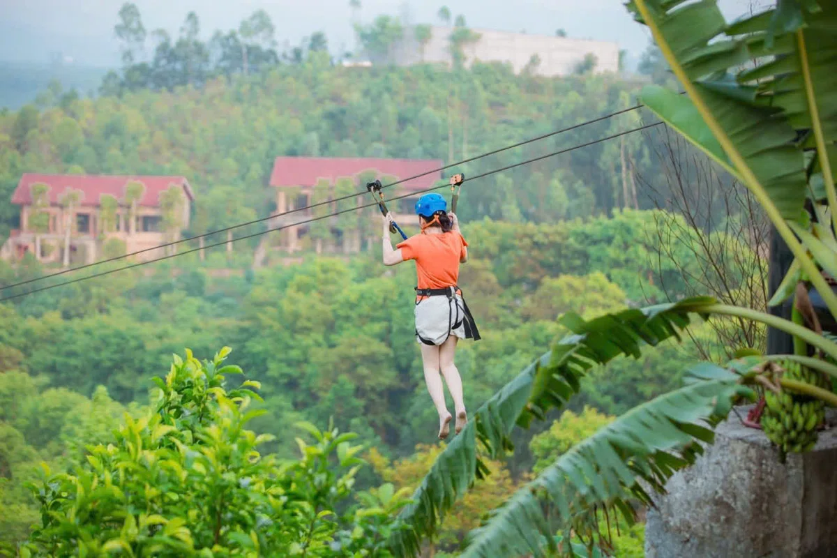 ジップライン|Do Luong Legend Resort