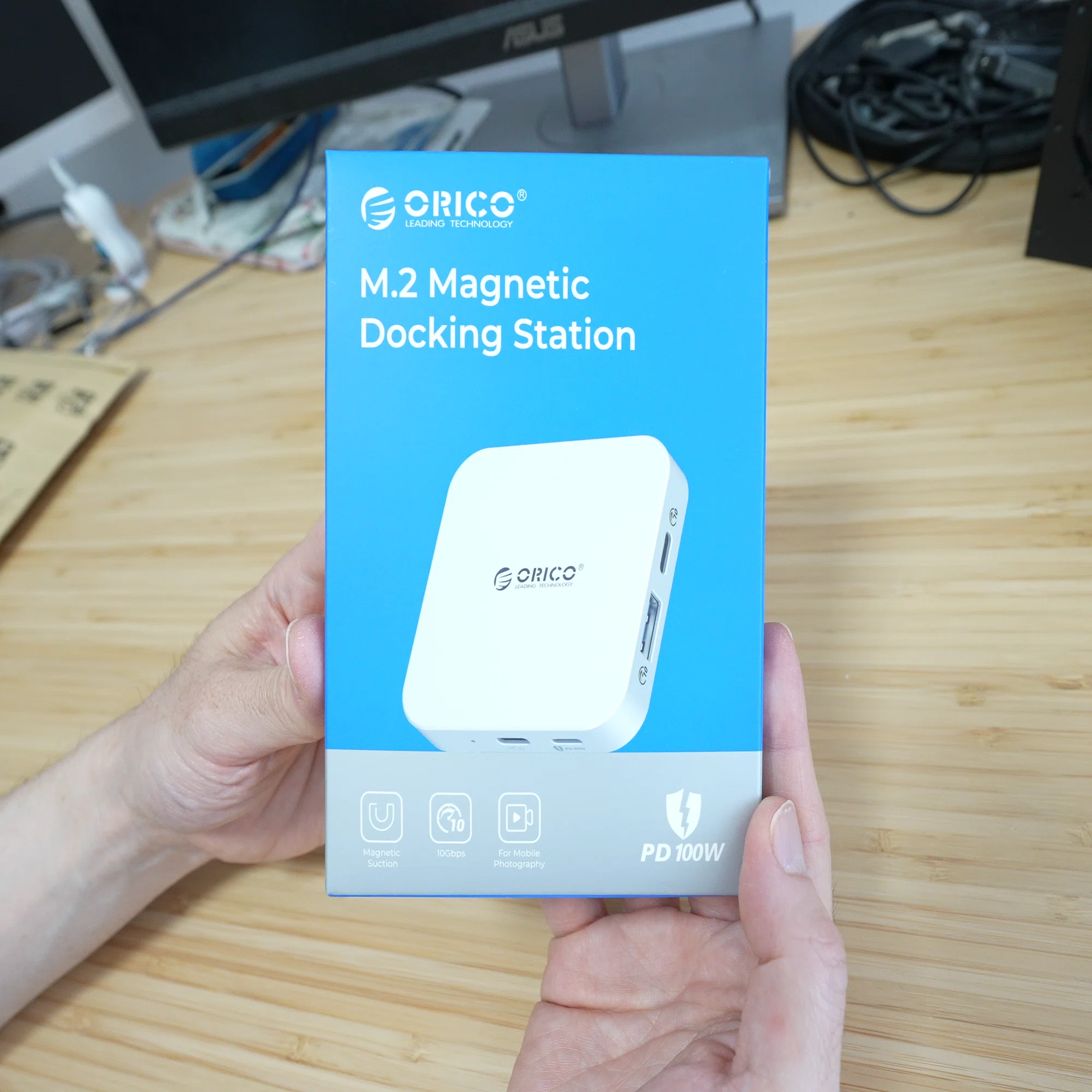 コスパ良くスマホにストレージを増設できるドッキングステーション