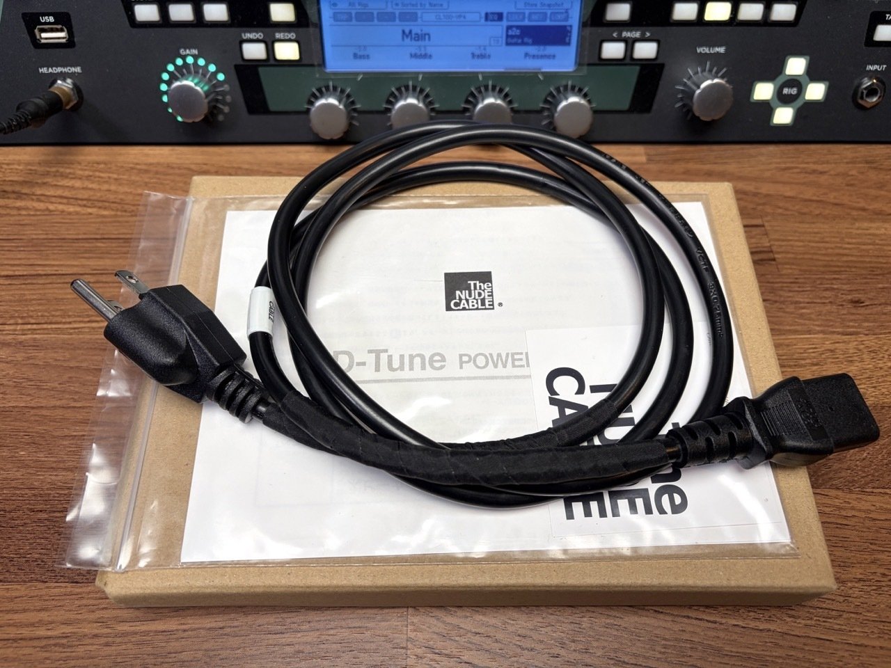 NUDE-CABLE D-Tune PRO 電源ケーブル The NUDE CABLE D-TUNE スタンダードをレビュー。5000円の電源ケーブル