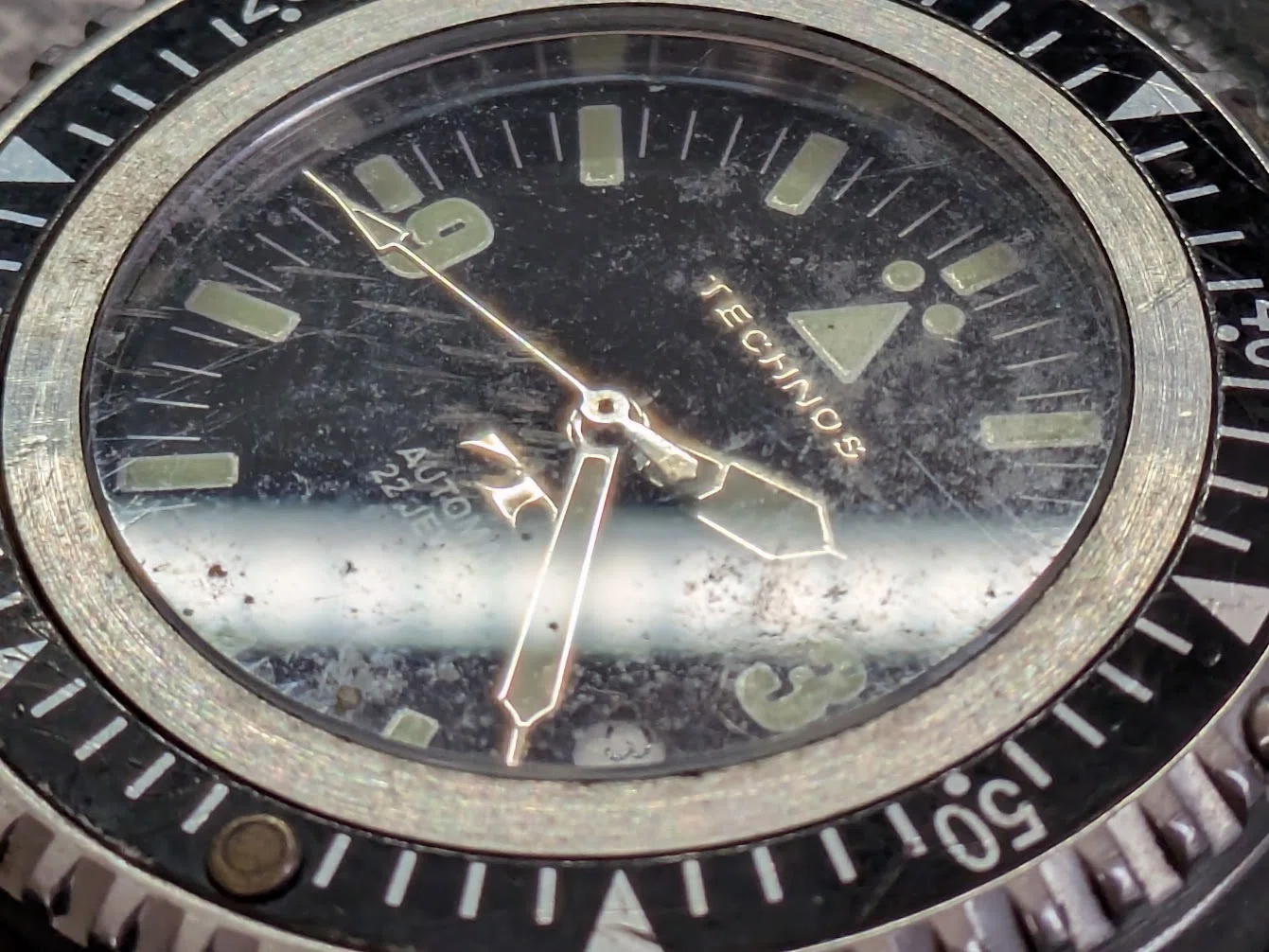 No.455 | Technos | TBM635 | 柔らかベルトで復活する時計｜とある猫好き