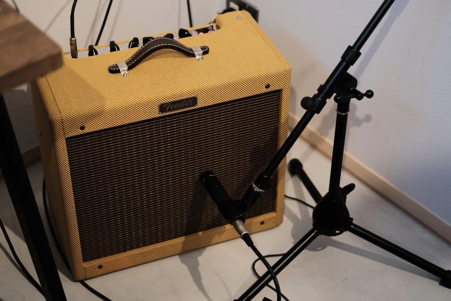 3.5畳の防音室で、僕が「Blues Junior Lacquered Tweed」を鳴らし