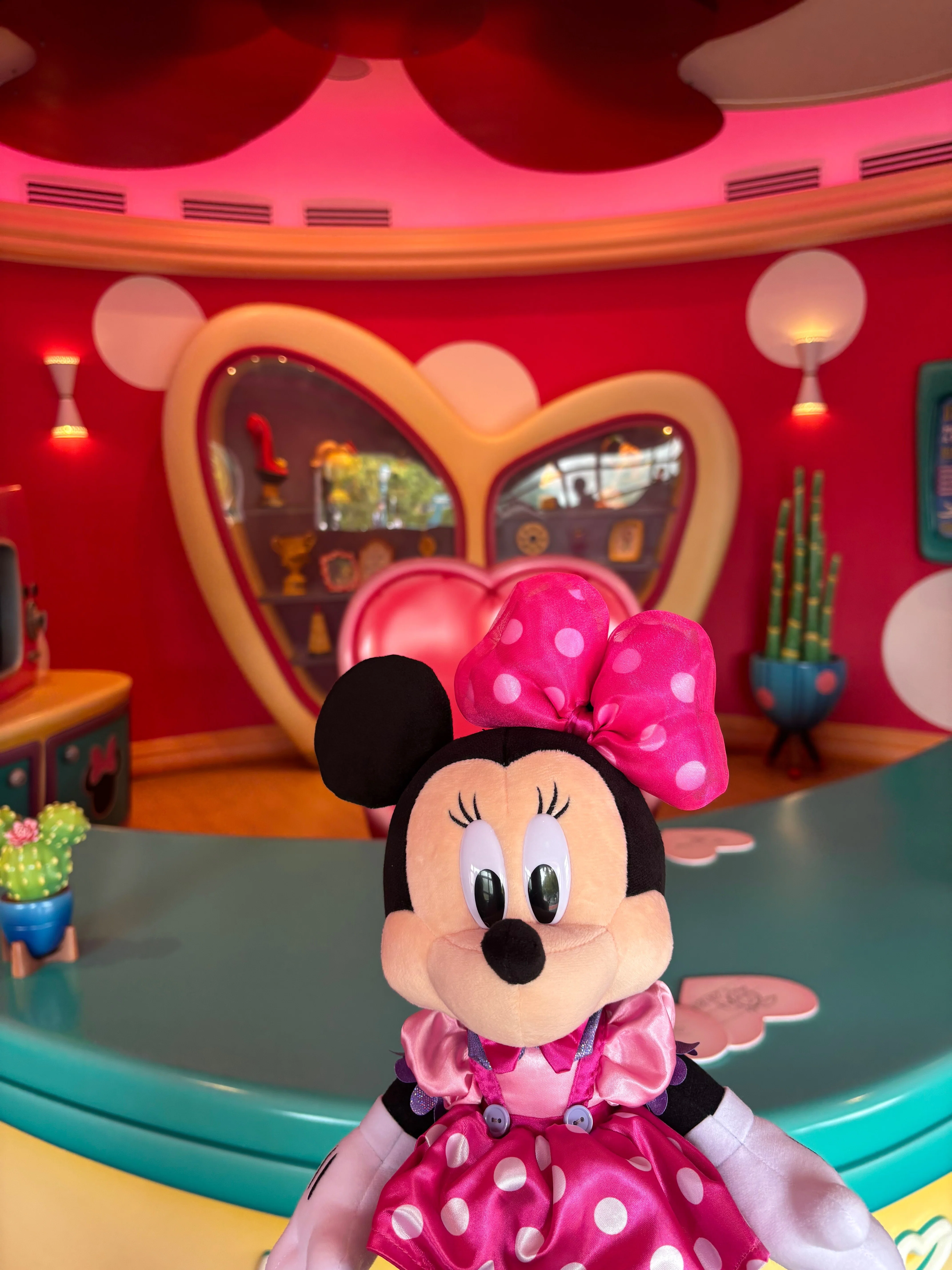 ⭐️ミニーアトラクションシリーズ 2月 4点セット 🎀東京ディズニーランド開園43周年🎀｜ひかる