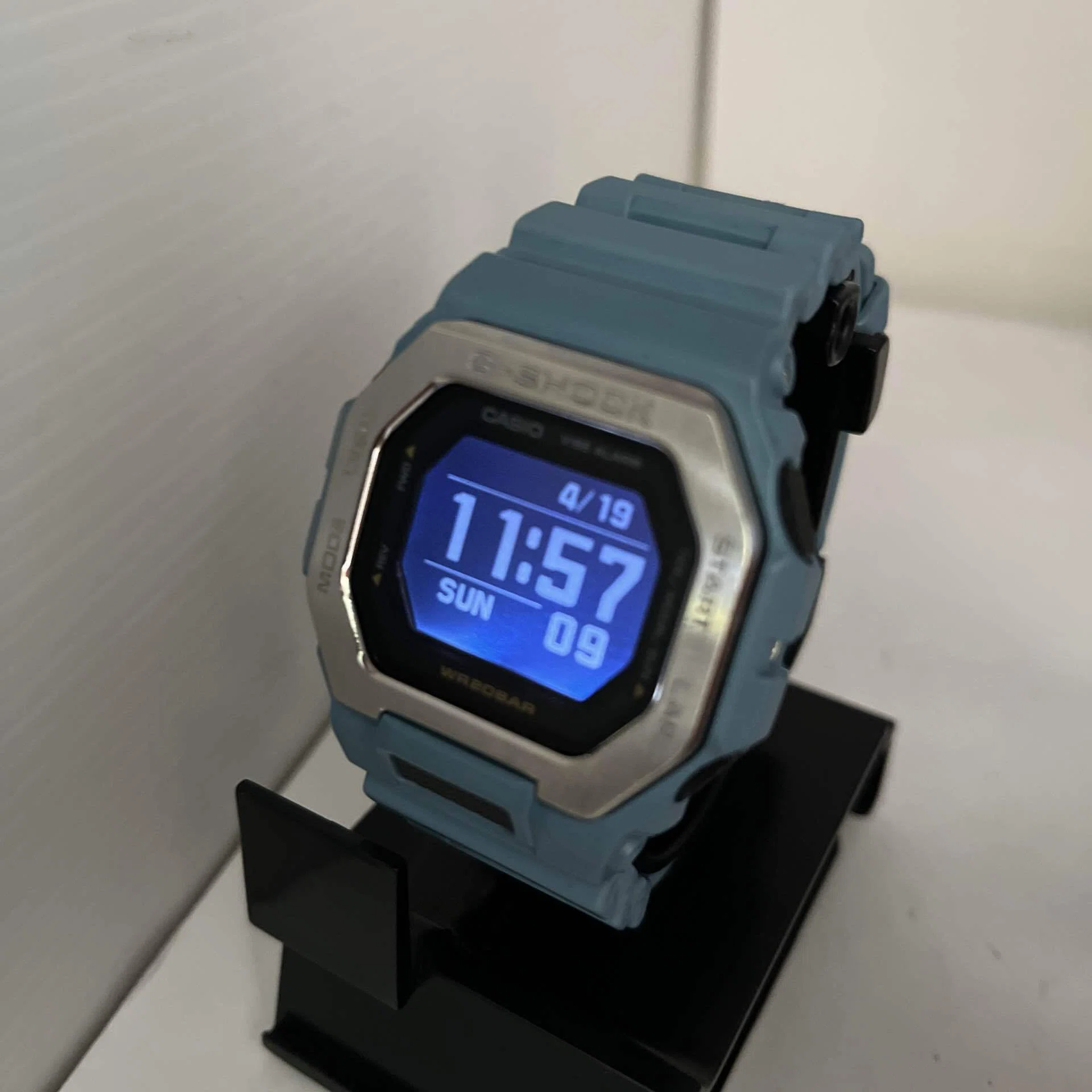 レビュー】海も街も、これ一台。G-SHOCK G-LIDE「GBX-100」が、道具 