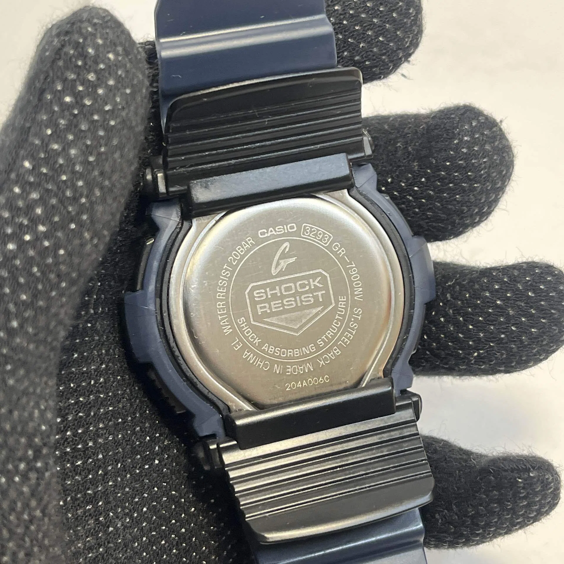 道具としてのG-SHOCK】無骨さと機能美の融合「GR-7900NV」レビュー