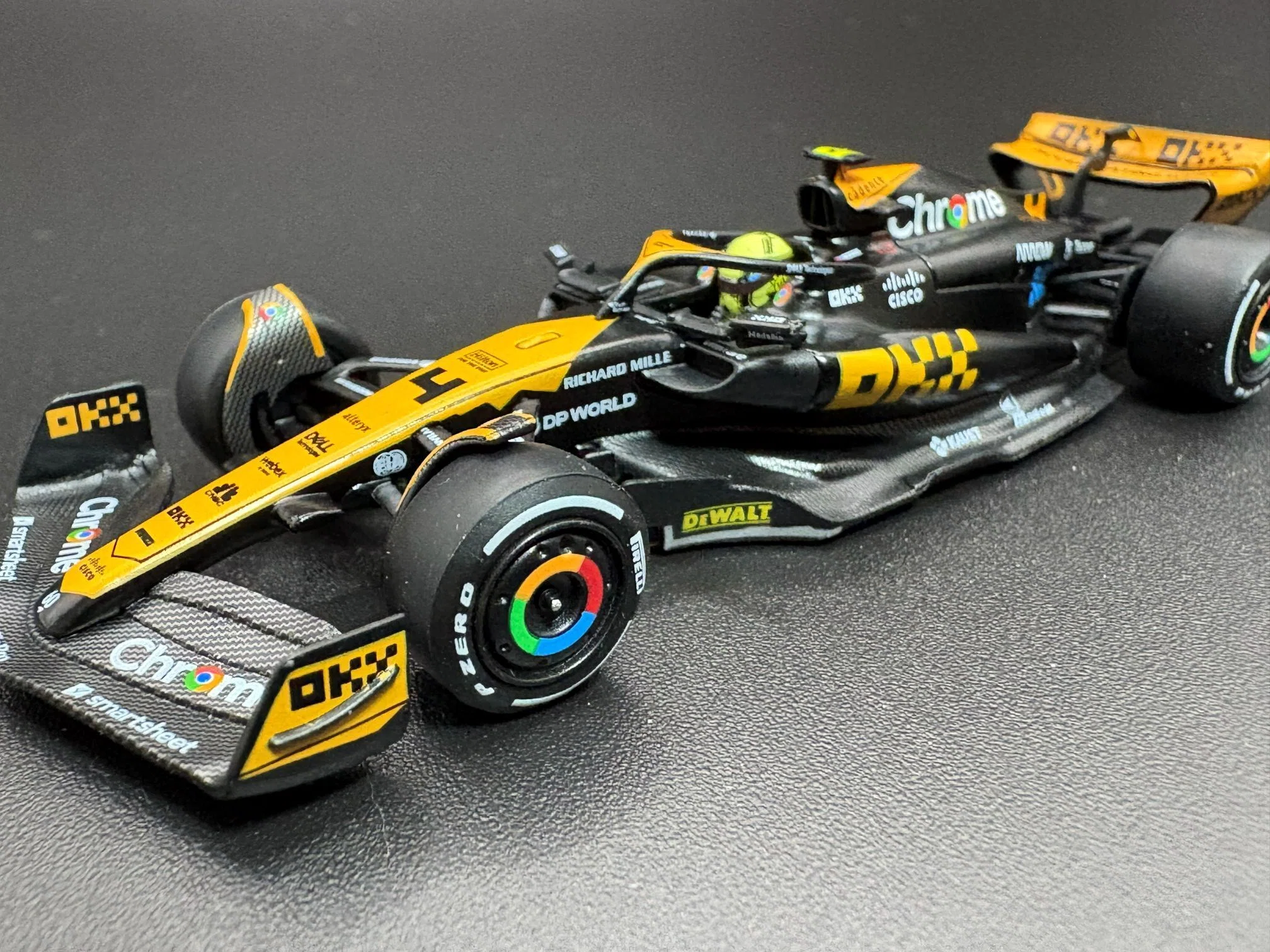 MINI-GT 1/64 マクラーレン F1 MCL60 2023 2位入賞車 #4 日本