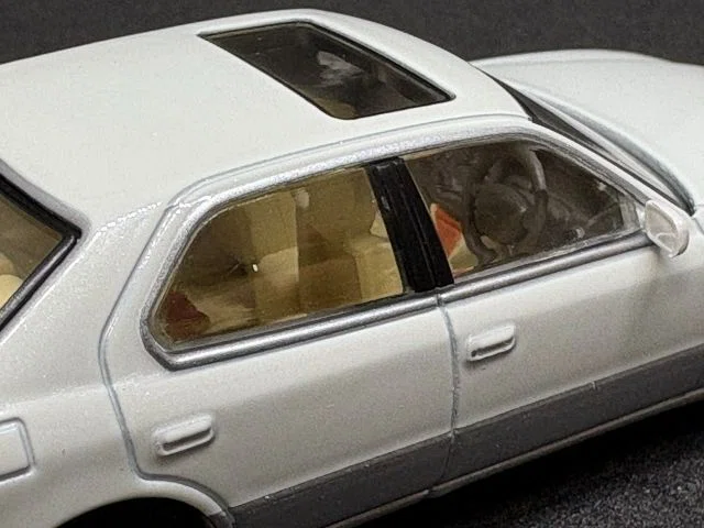 トミカリミテッドヴィンテージNEO LV-N356a トヨタ セルシオ C仕様 F