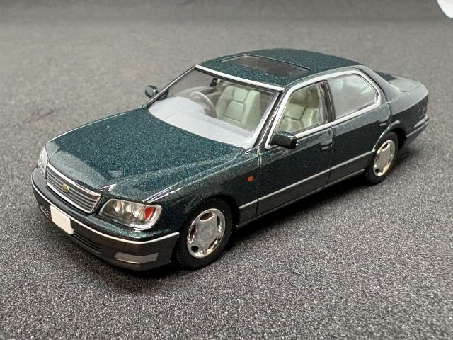 トミカリミテッドヴィンテージNEO LV-N356b トヨタ セルシオ C仕様 F