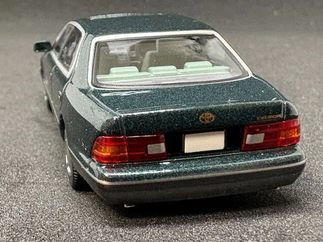 トミカリミテッドヴィンテージNEO LV-N356b トヨタ セルシオ C仕様 F