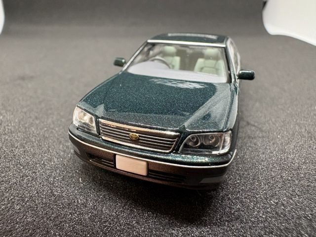 トミカリミテッドヴィンテージNEO LV-N356b トヨタ セルシオ C仕様 F