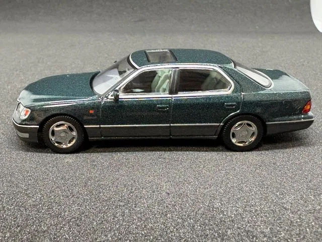 トミカリミテッドヴィンテージNEO LV-N356b トヨタ セルシオ C仕様 F