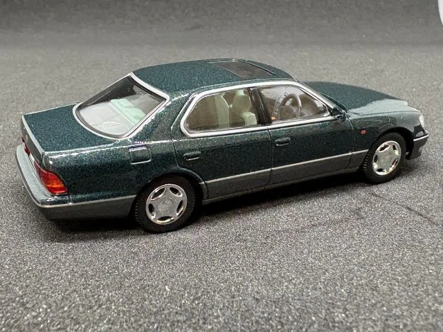 トミカリミテッドヴィンテージNEO LV-N356b トヨタ セルシオ C仕様 F